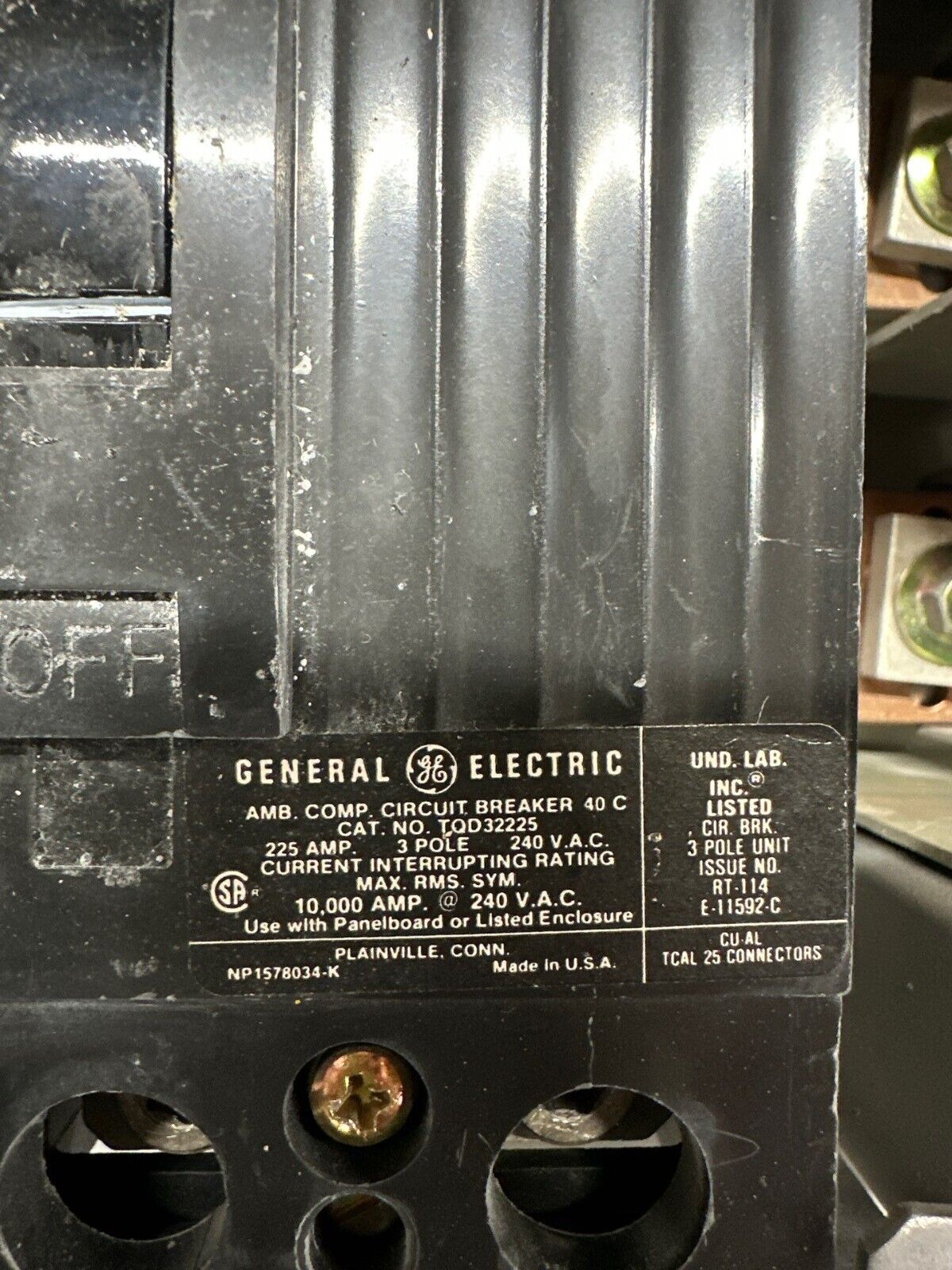 GE AQF3422ABX Panelboard 225A 208Y/120V 3PH 4W Indoor Encl MCB 42 Cir TQD32225 P002 Used