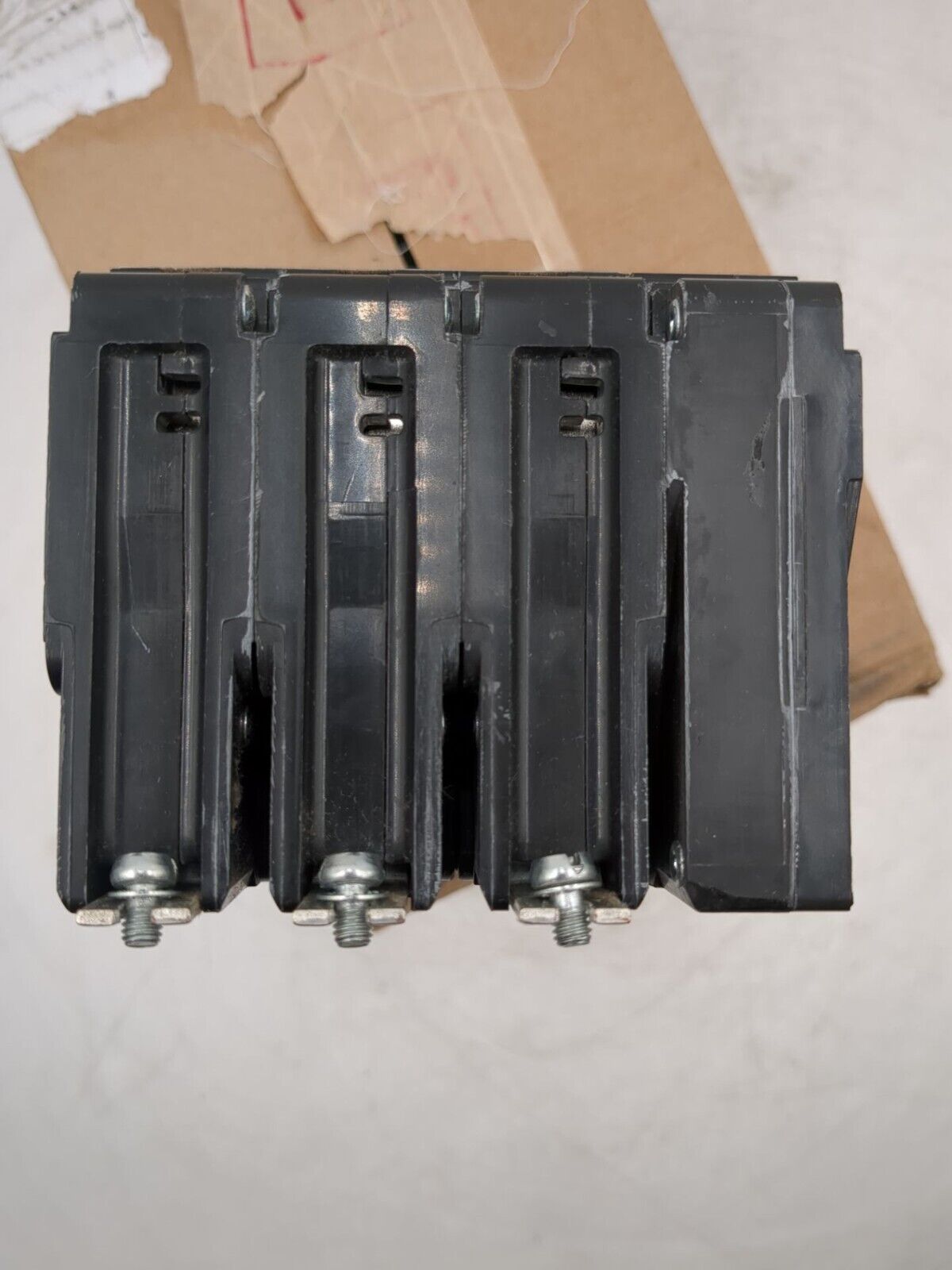 Square D EGB34030SA New