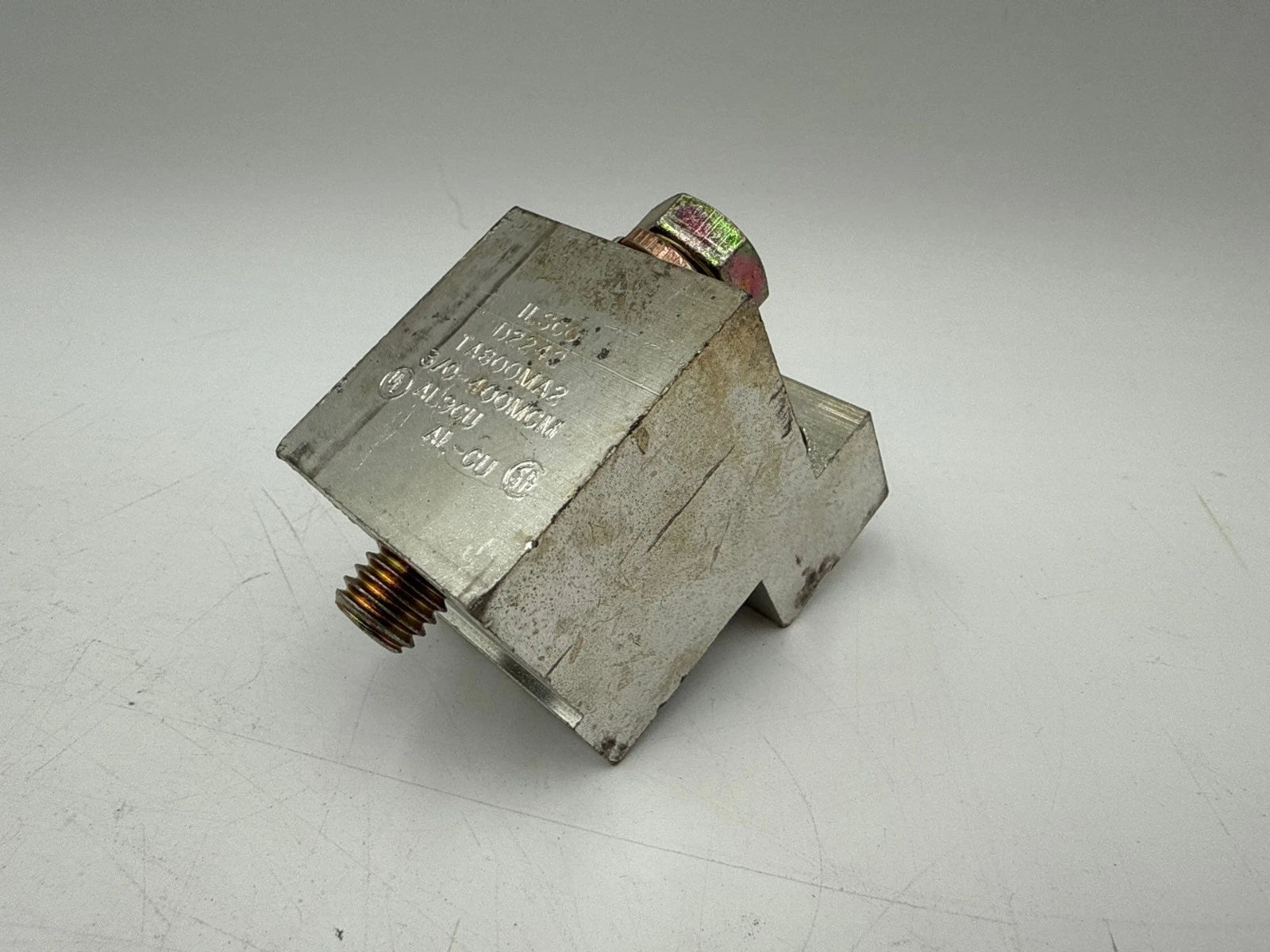 1PC Westinghouse TA800MA2 Circuit Breaker Terminal Lug 3/0-400MCM Ilsco D2242 New