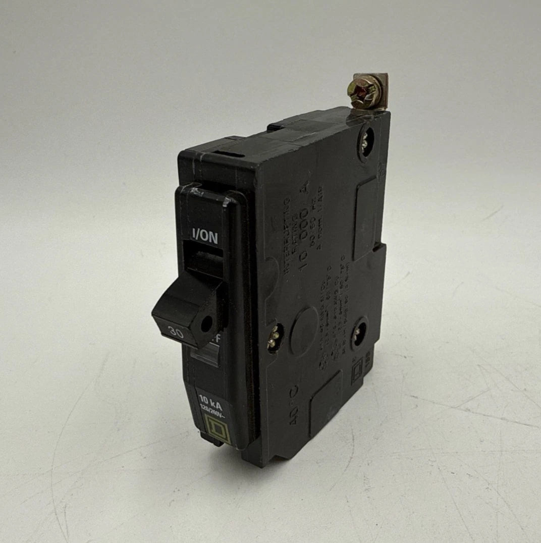 Square D QOB130 Circuit Breaker 30A 1P 120/240V 1PH QOB 30 Amp 1 Pole Bolt On Used