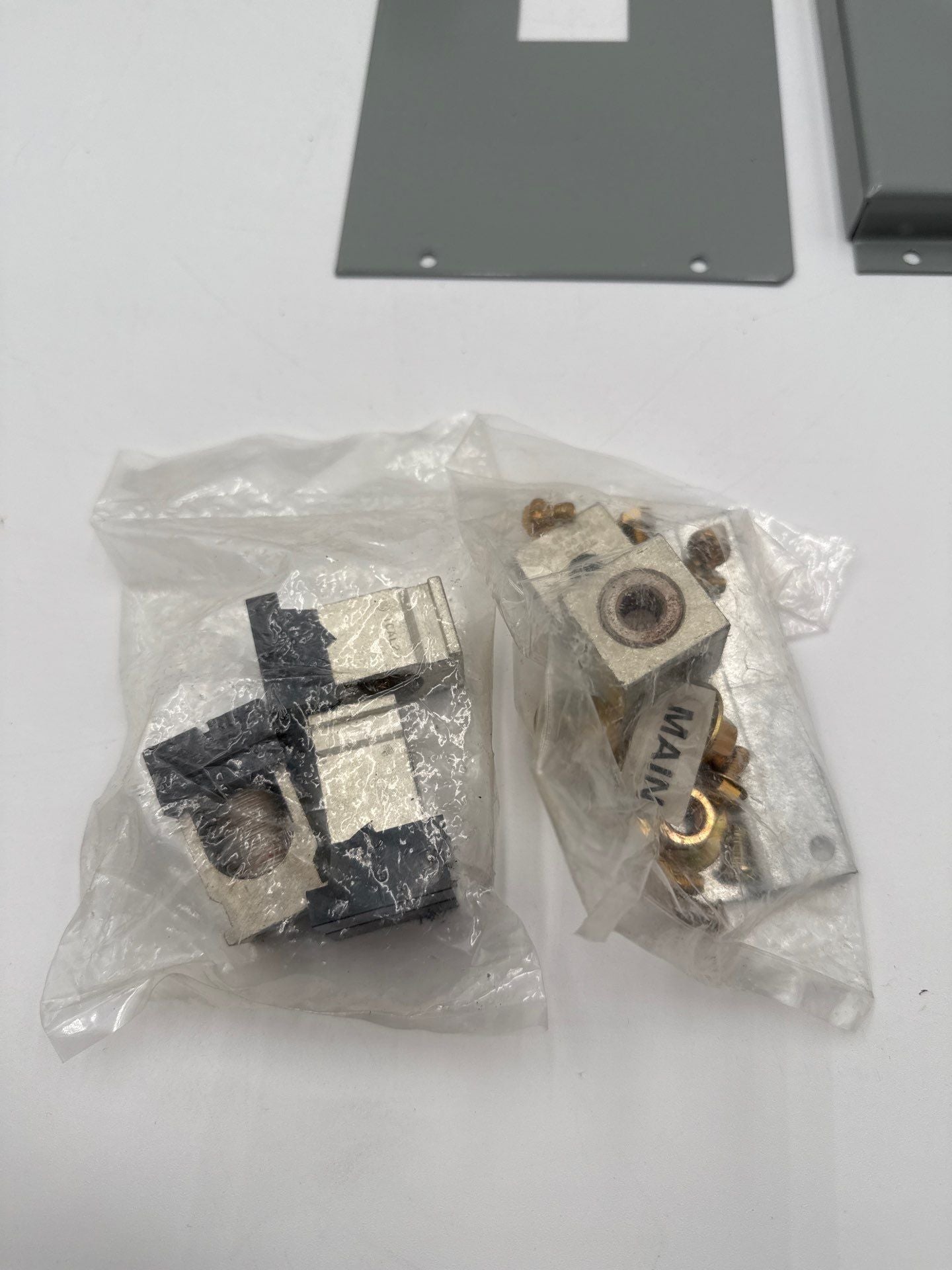 GE MB233WB Sub Feed Kit SF250 225A 3P with SFHA Breaker 225 Amp New