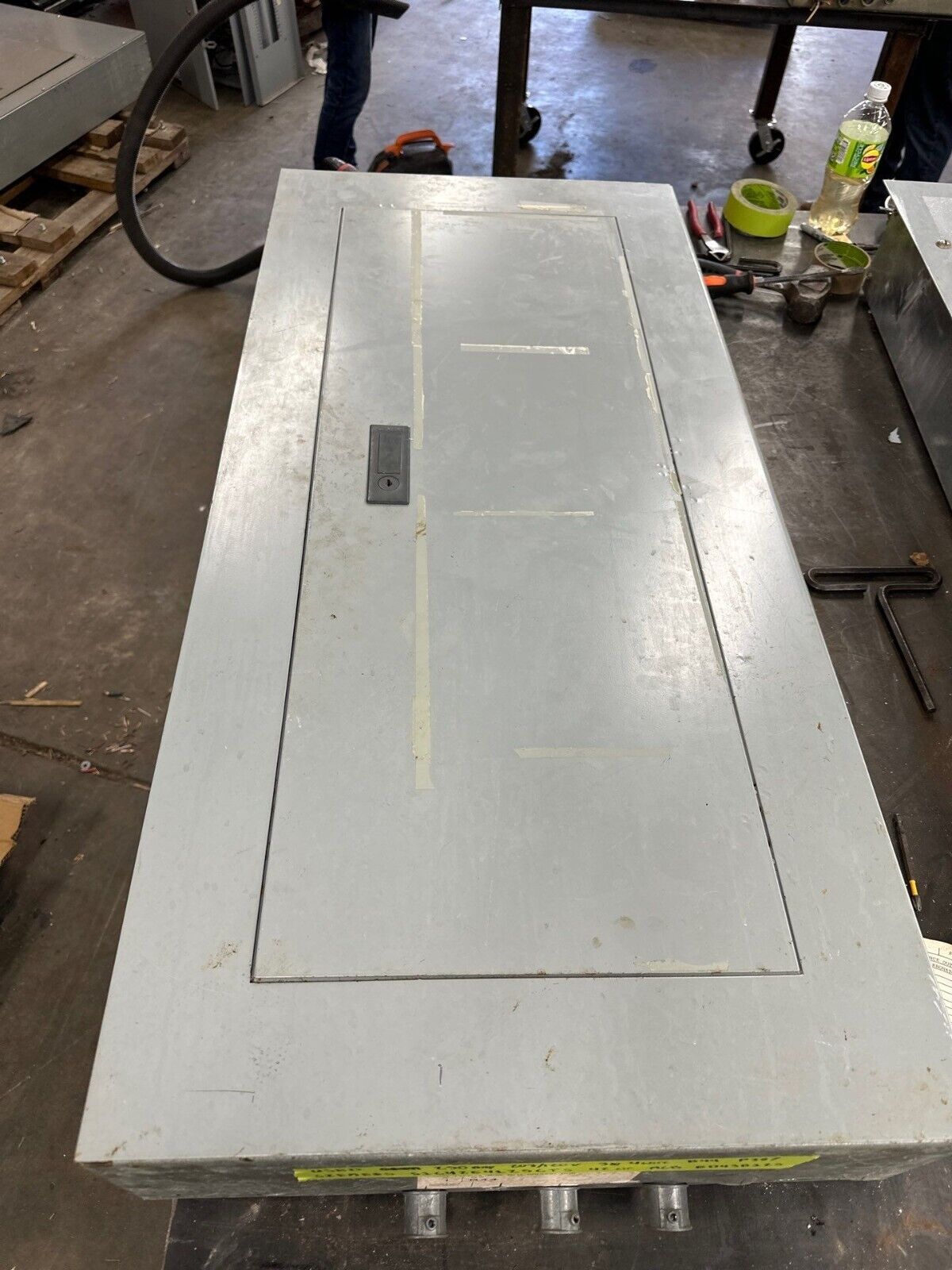 Siemens S1C42E4125CTS S1 Panelboard 250A 208Y/120V 3PH 4W MCB Indoor Encl 42 Cir P387 Used