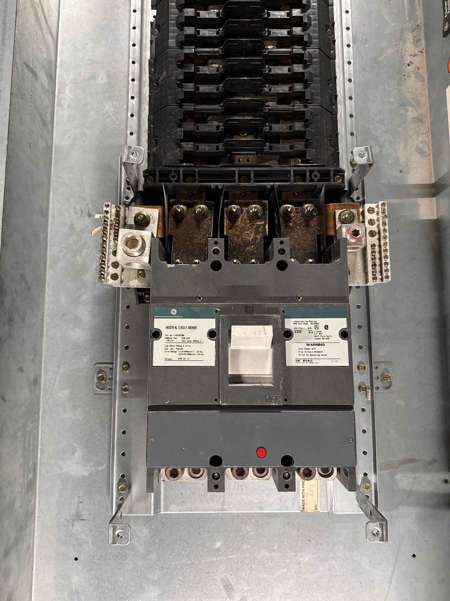 GE AQF3424CBX Panelboard 300A 208/120V 3PH 4W MCB Panel TJD432300 300 Amp Used