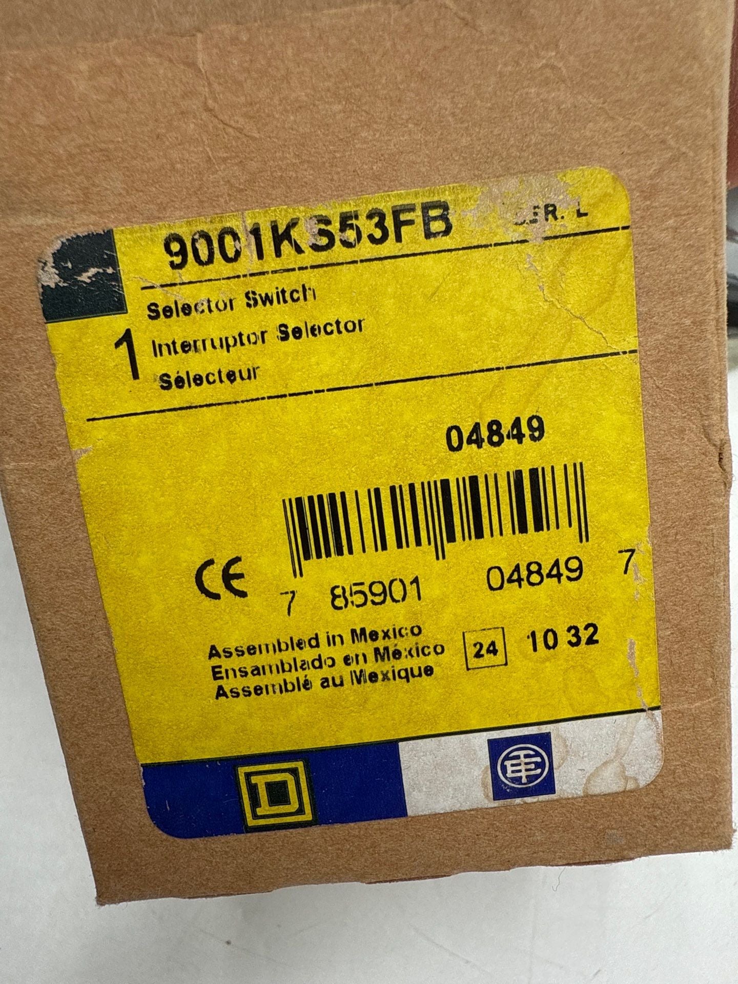 Square D 9001KS53FB Selector Switch 3 Position Momentary 30mm Mount Black New