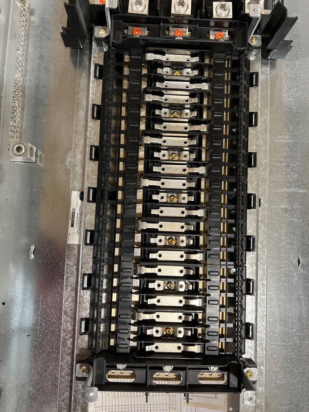 Square D NQOD442L2C Panelboard 225A 240V 3PH 4W 42 Cir Indoor Encl MCB QBL32200 P634 Used