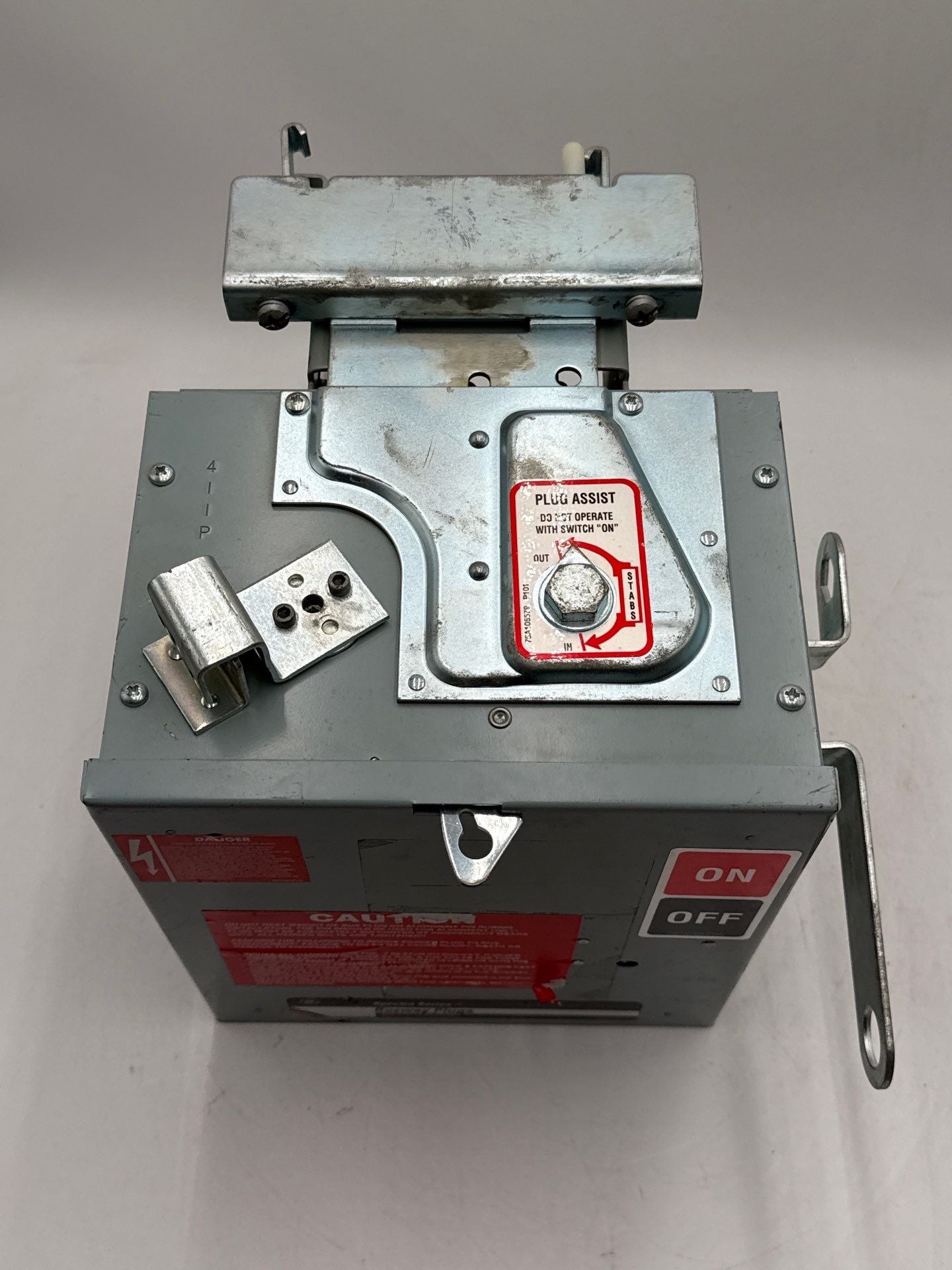 GE SB362RGRP Bus Plug 60A 3PH 3W 600V Spectra Busway Switch Flex A Plug Used