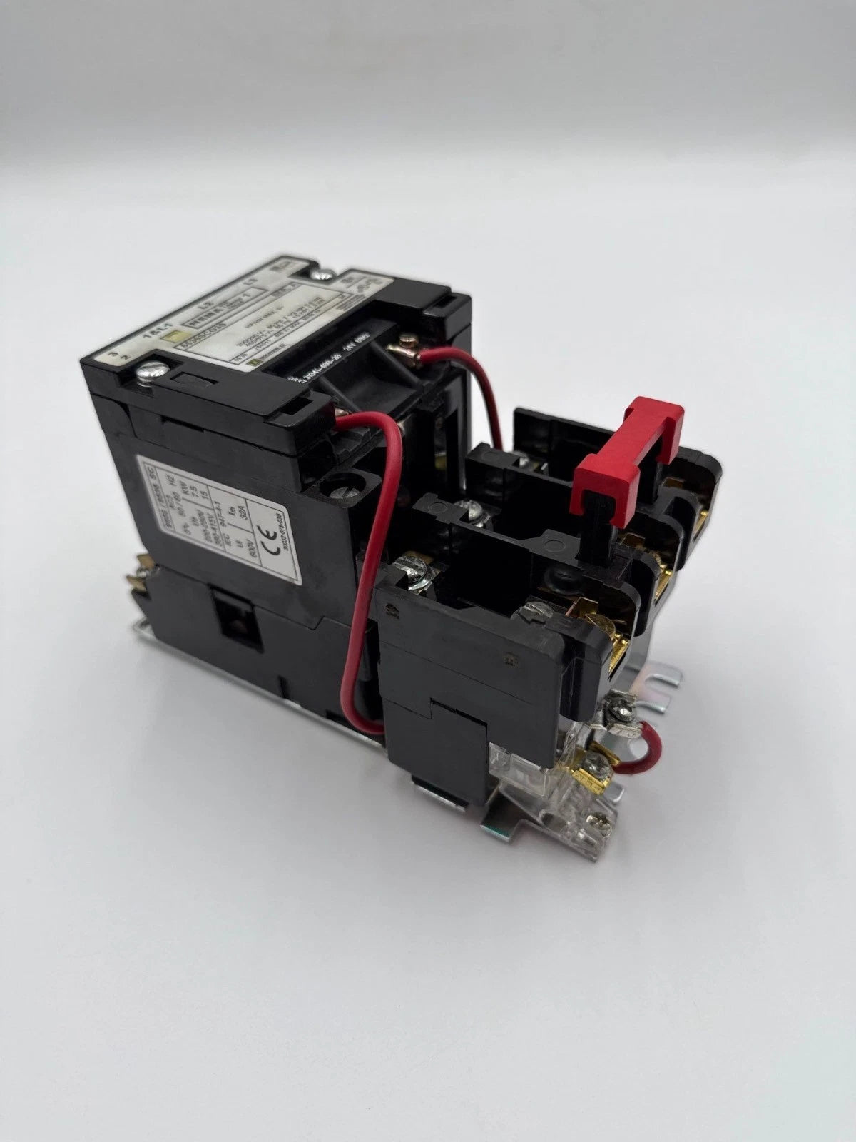 Square D 8536SCO3S Starter Size 1 30A 3P 600V 10HP Coil 24VDC 8536SCO3SV01 Used