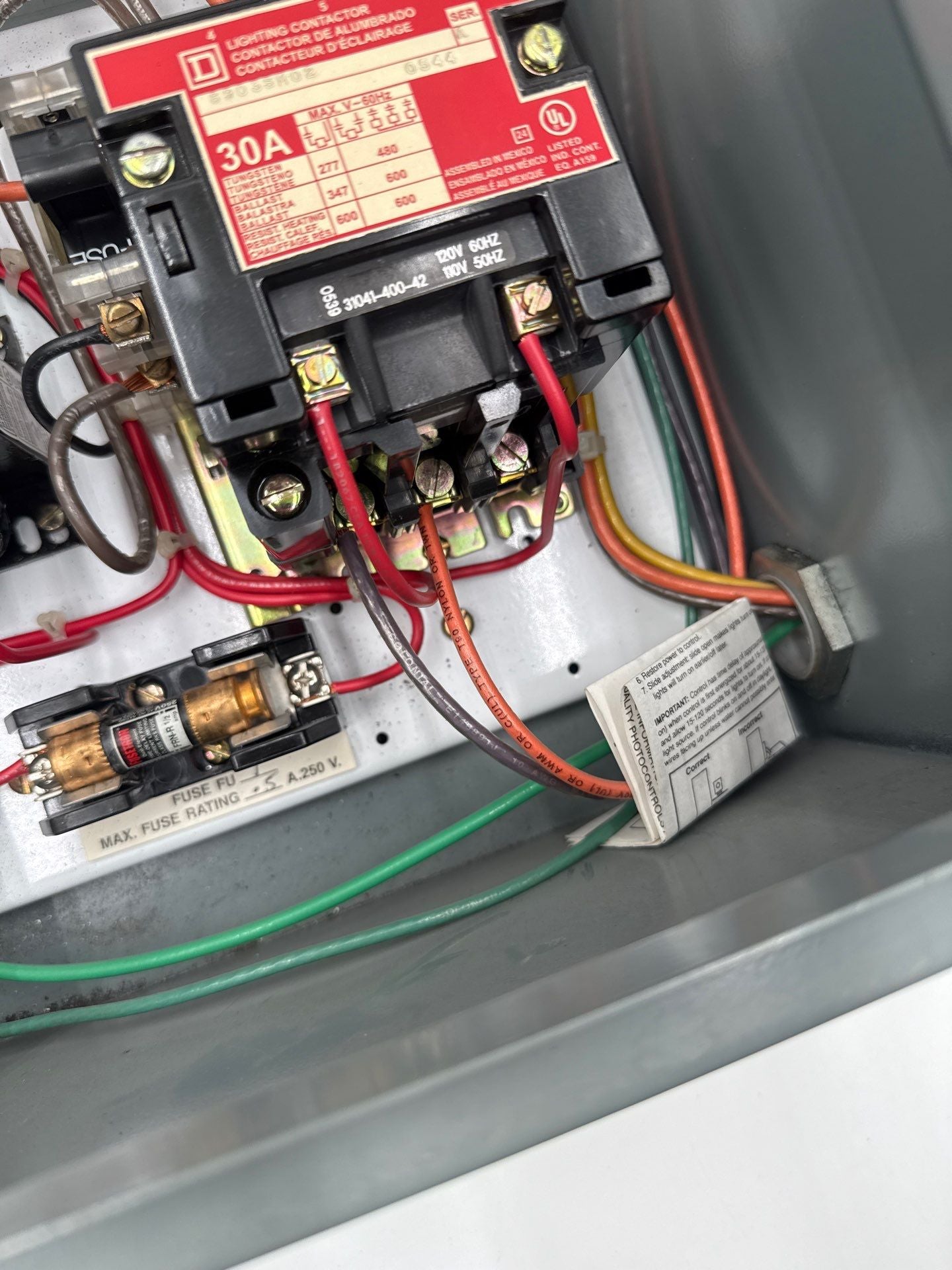 Square D 8903SM02 Lighting Contactor Encl 120V Coil 9070T50D1 Transformer Used