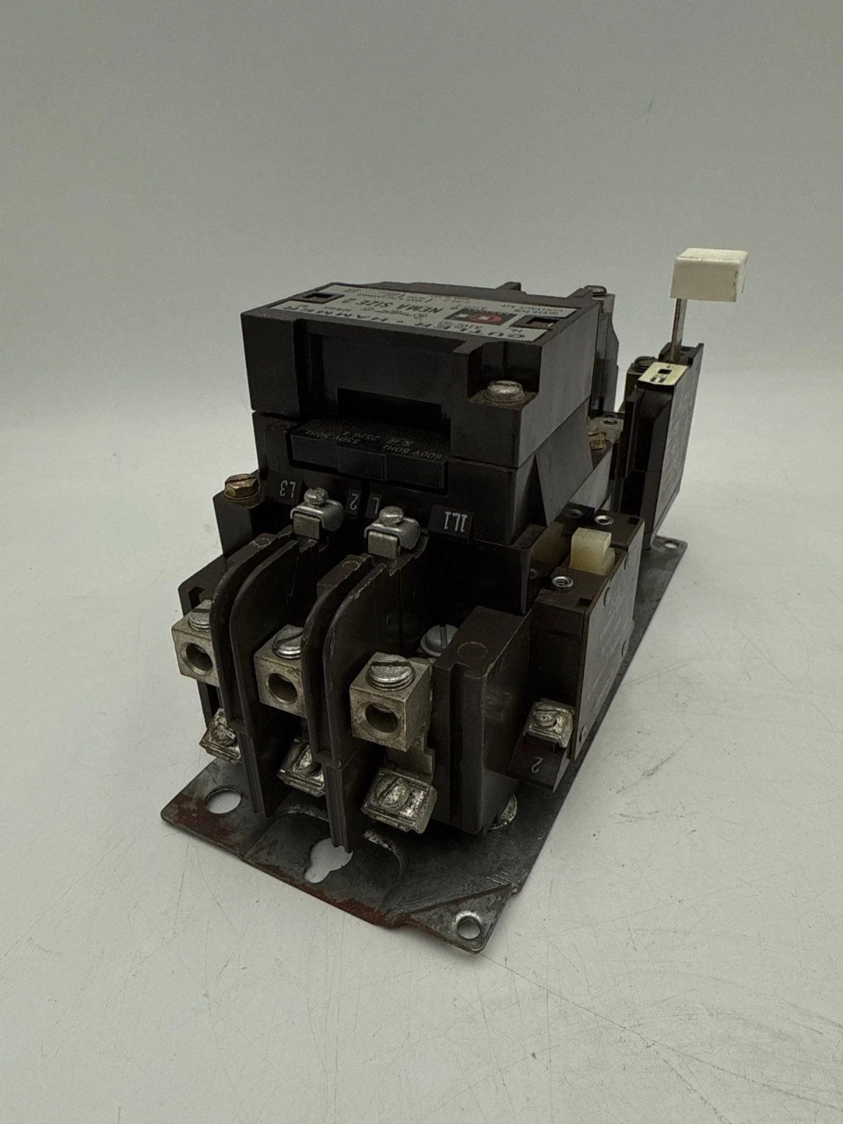 Cutler Hammer A10DG0 Starter NEMA Size 2 45A 3P 600V 25HP Coil 550/600V Used