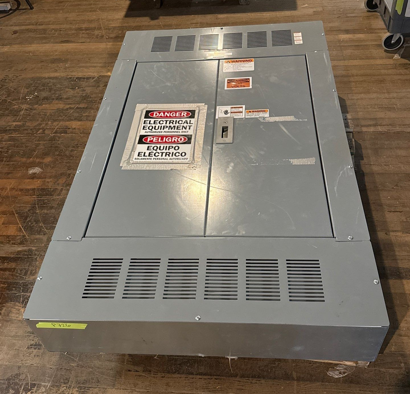 Square D HCP Panelboard 800A 480/277V 3PH 4W 800 Amp Panel MLO 42 Cir HC4268DB Used