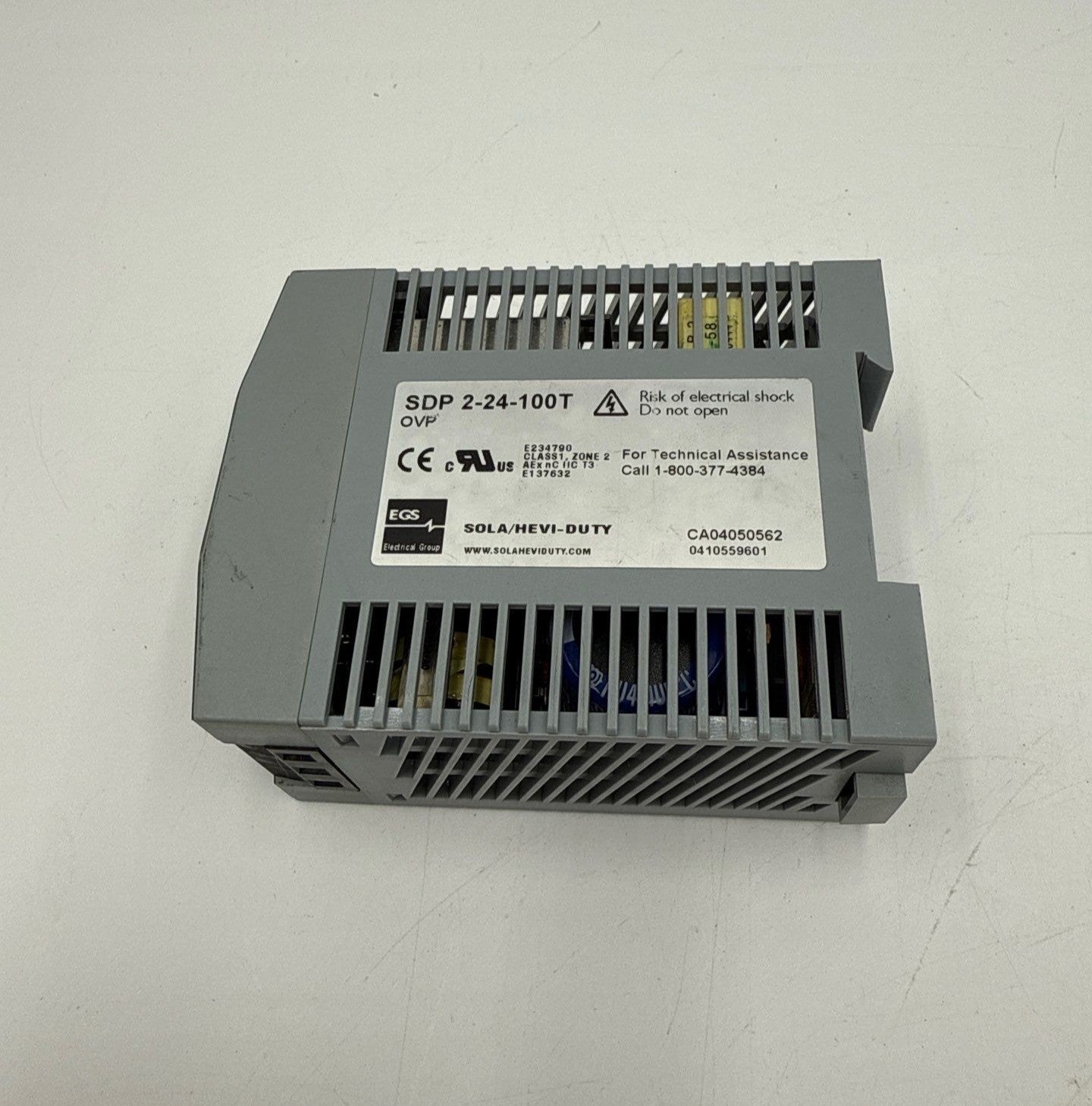 SOLA SDP 2-24-100T Power Supply 24VDC-28VDC 115-230VAC 1.1/0.7A 50/60Hz Used