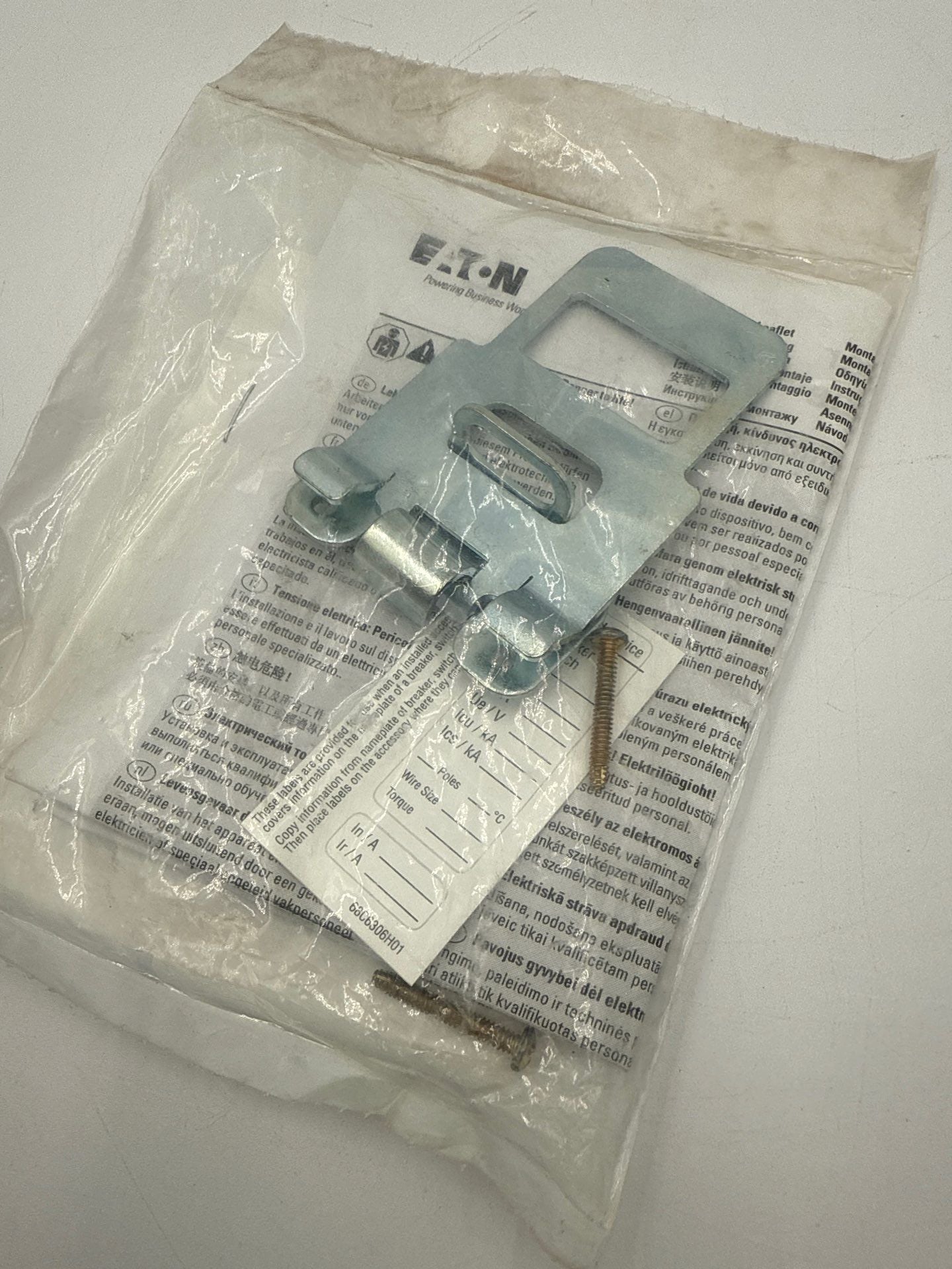 Eaton PDG3XPLKT Breaker Padlock Hasp Power Defense Padlockable Hasp Lock Top Mount On/Off New