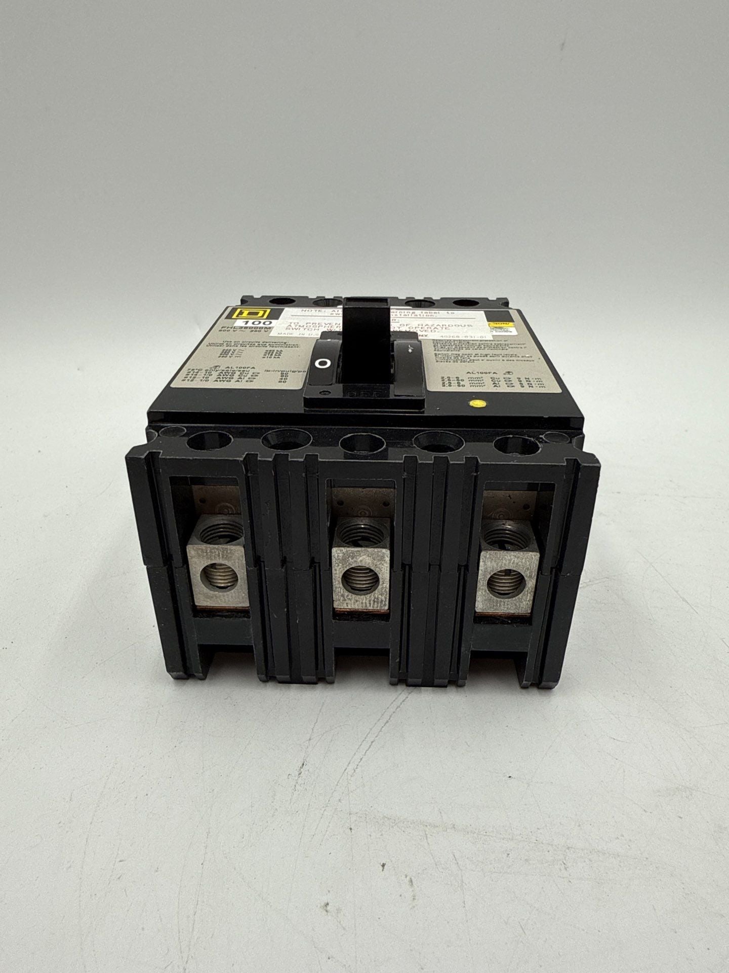 Square D FHL36000M Circuit Breaker 100A 3P 600V 3PH FHL 3 pole 100 Amp Used