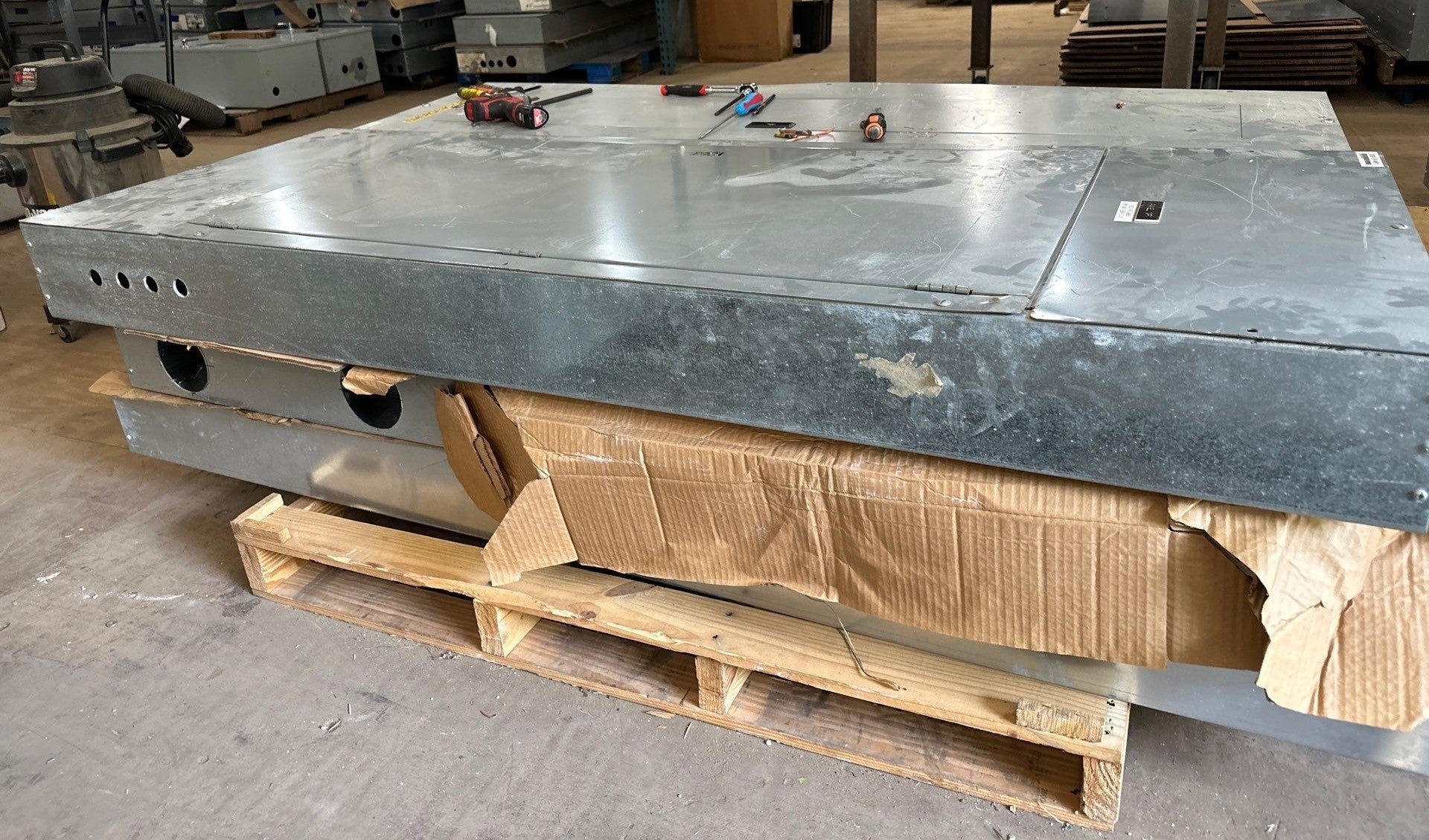 Square D HCN23744M I-Line Panelboard 400A 600V 3PH 30Cir MCB LAP36400MB Indoor HC2674B Used