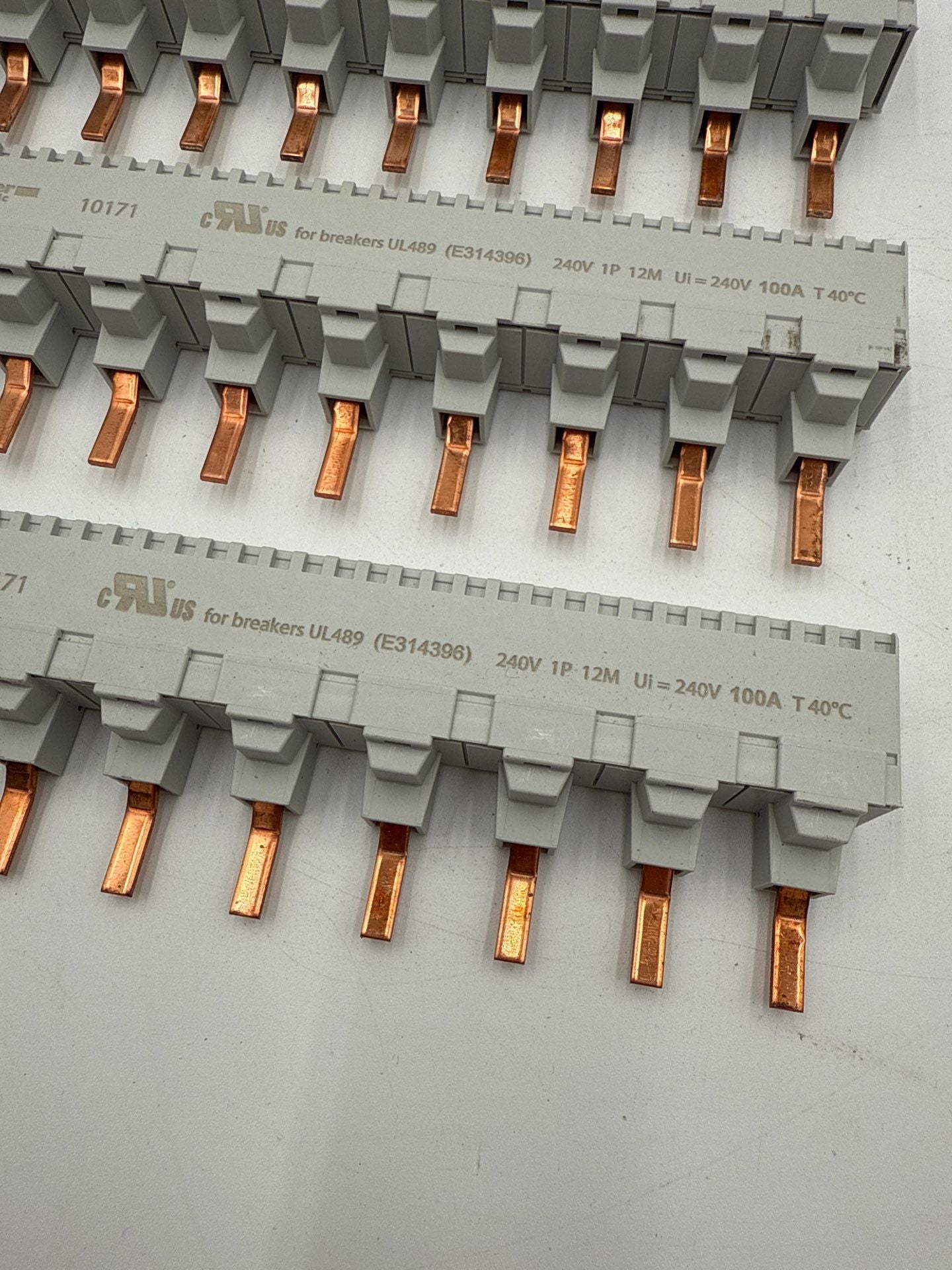 Schneider Electric 10171 Set of 5 Comb Busbar C60 UL489 1P 240V New