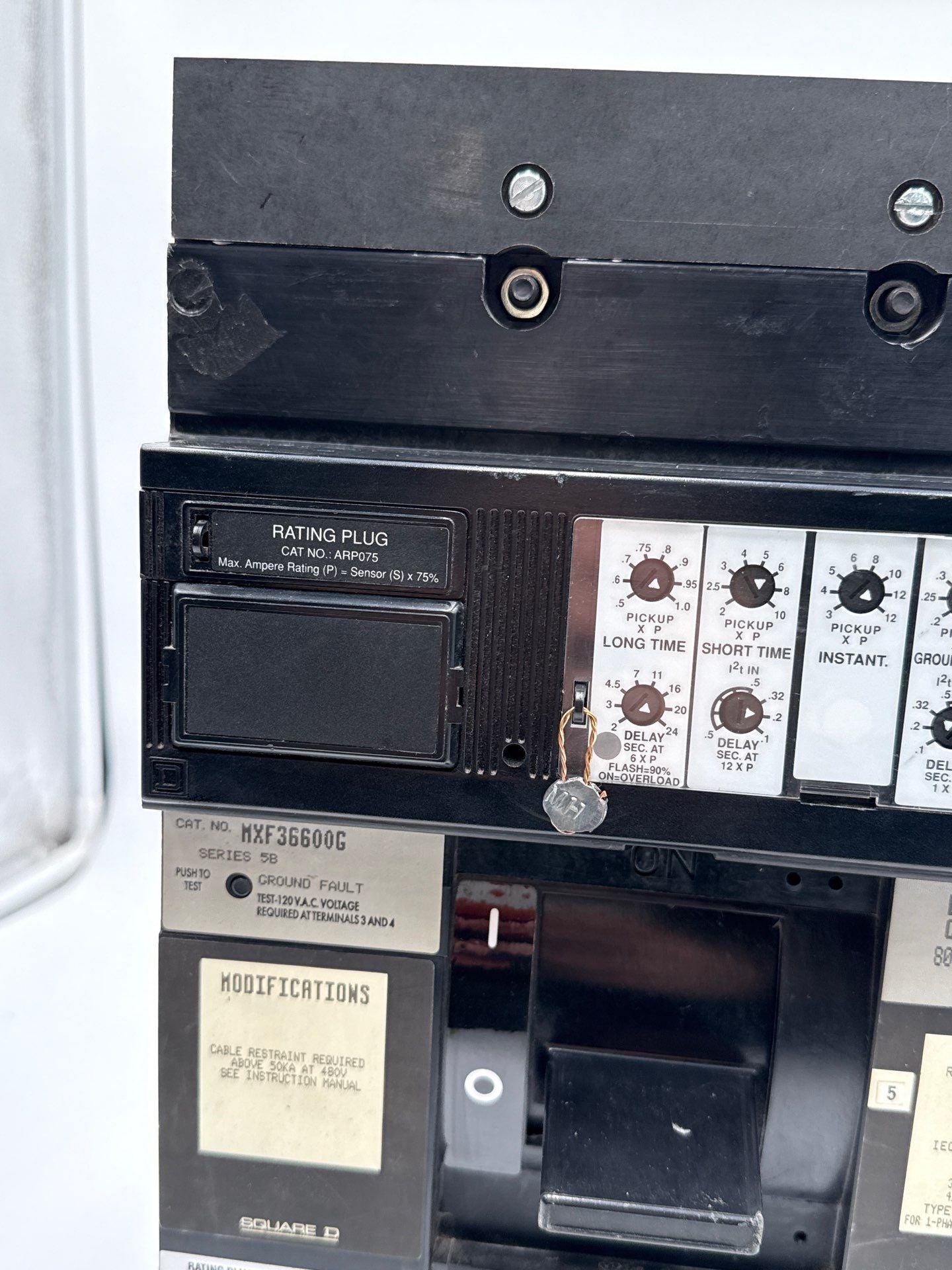 Square D MXF36600G Circuit Breaker 600A 3P 600V MXF 600 Amp Ground Fault LSIG Used