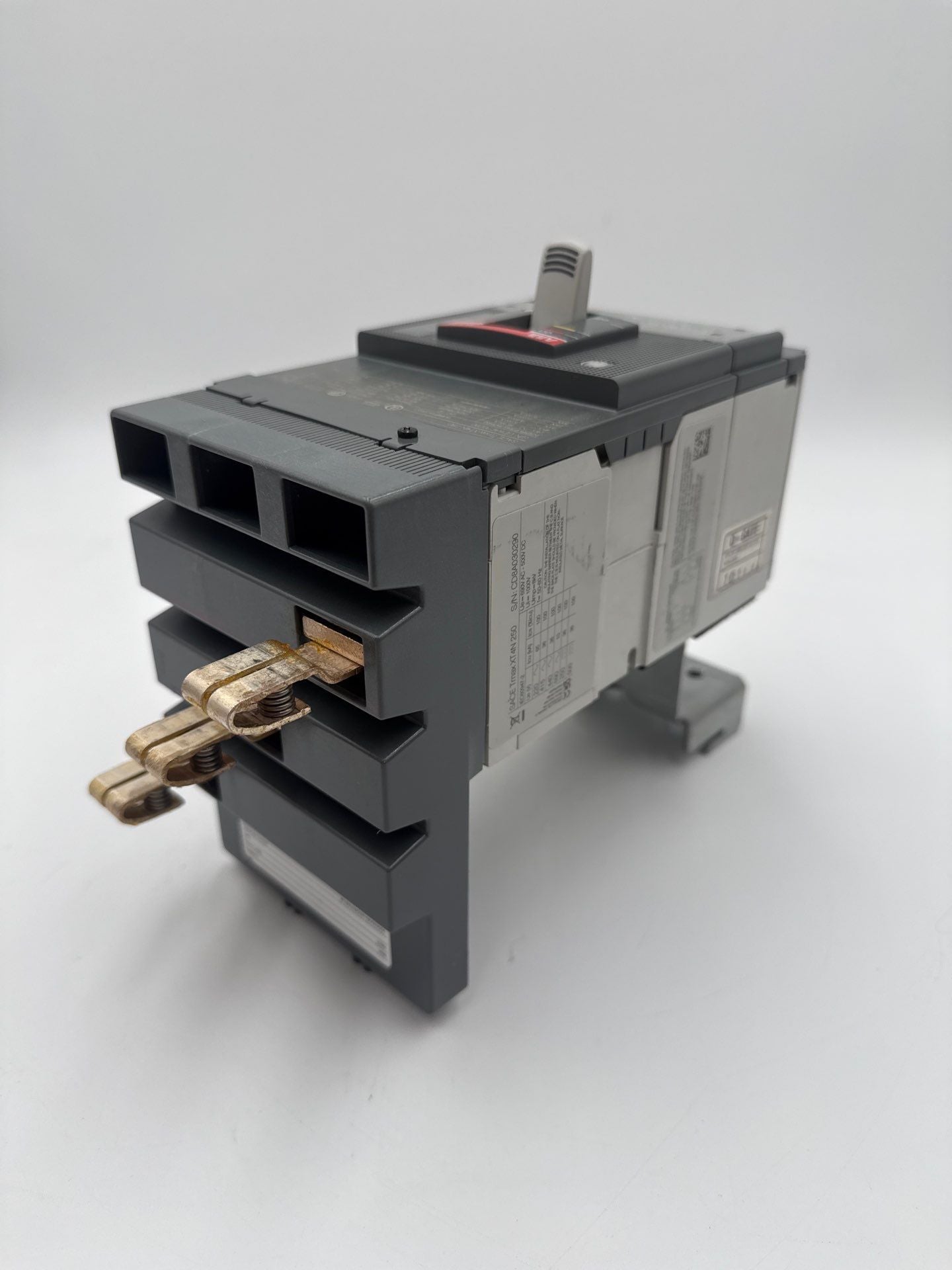 ABB XT4NU3250FY8000XXX Circuit Breaker 250A 3P 600V SACE Tmax XT4N 250 Used