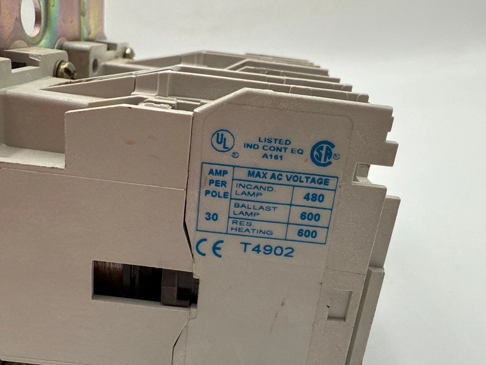 Cutler Hammer CN35DN4 Lighting Contactor 30A 4P 600V Coil 277V CN35DN2 Used