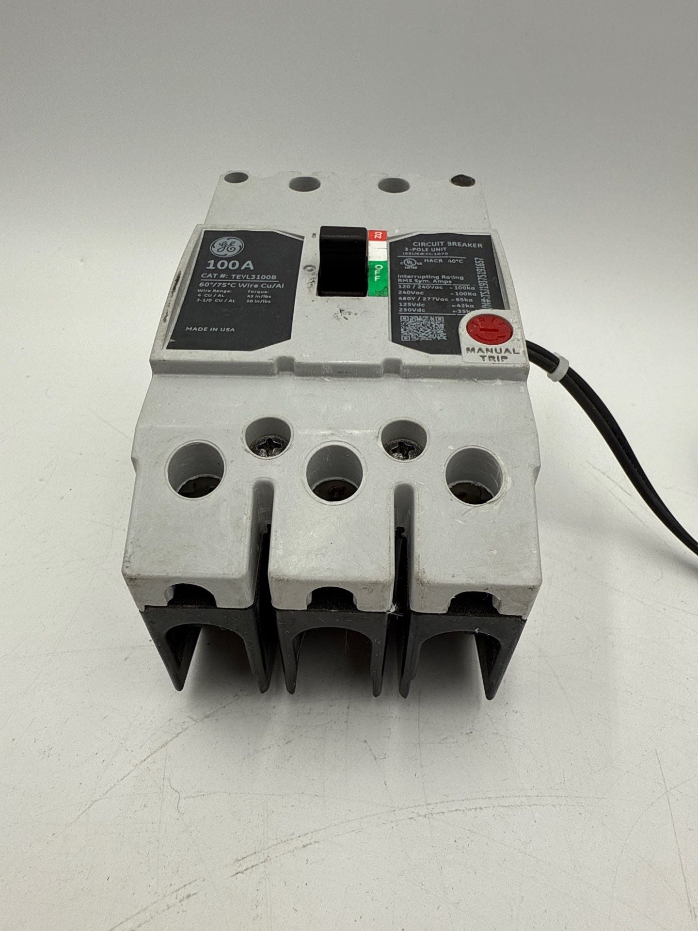 GE TEYL3100B Circuit Breaker 100A 3P 480/277V Shunt Trip TEYL 100 Amp 3 Pole Bolt On Used