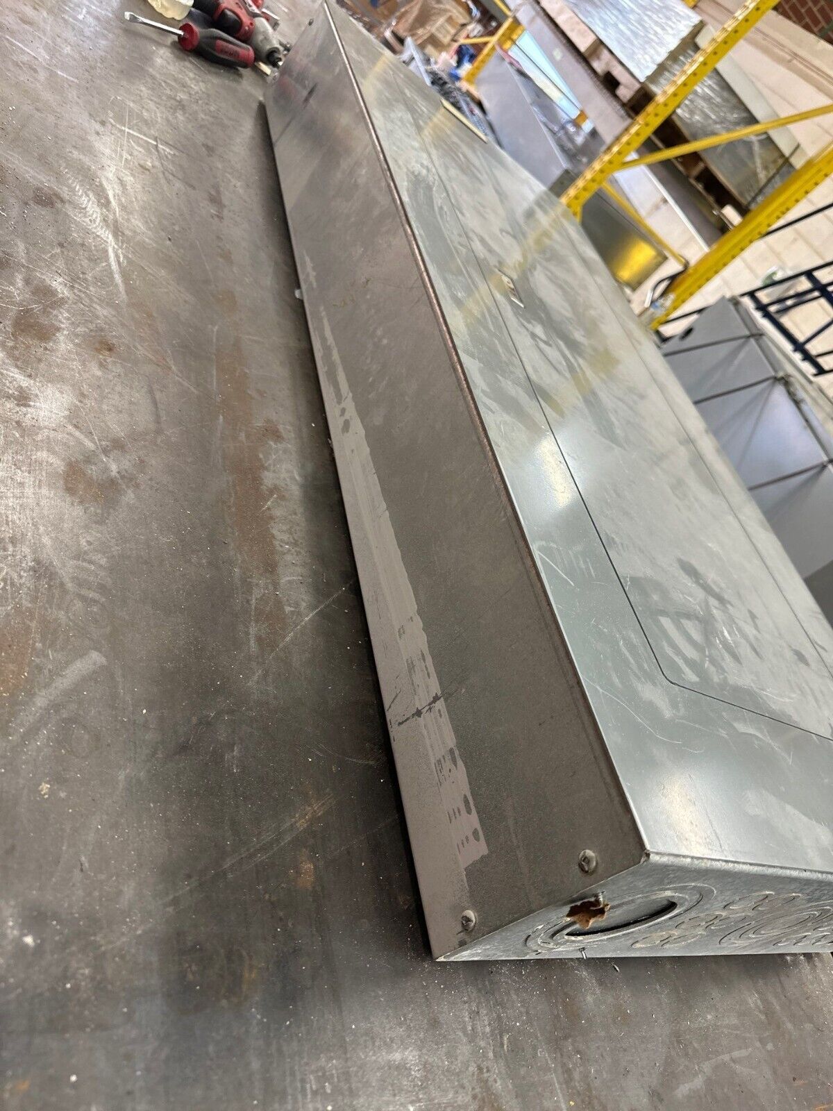 Square D NF Panelboard 250A 600V 3PH 4W MLO 42 Cir Main Lug Panel Indoor NEMA 1 P386 Used