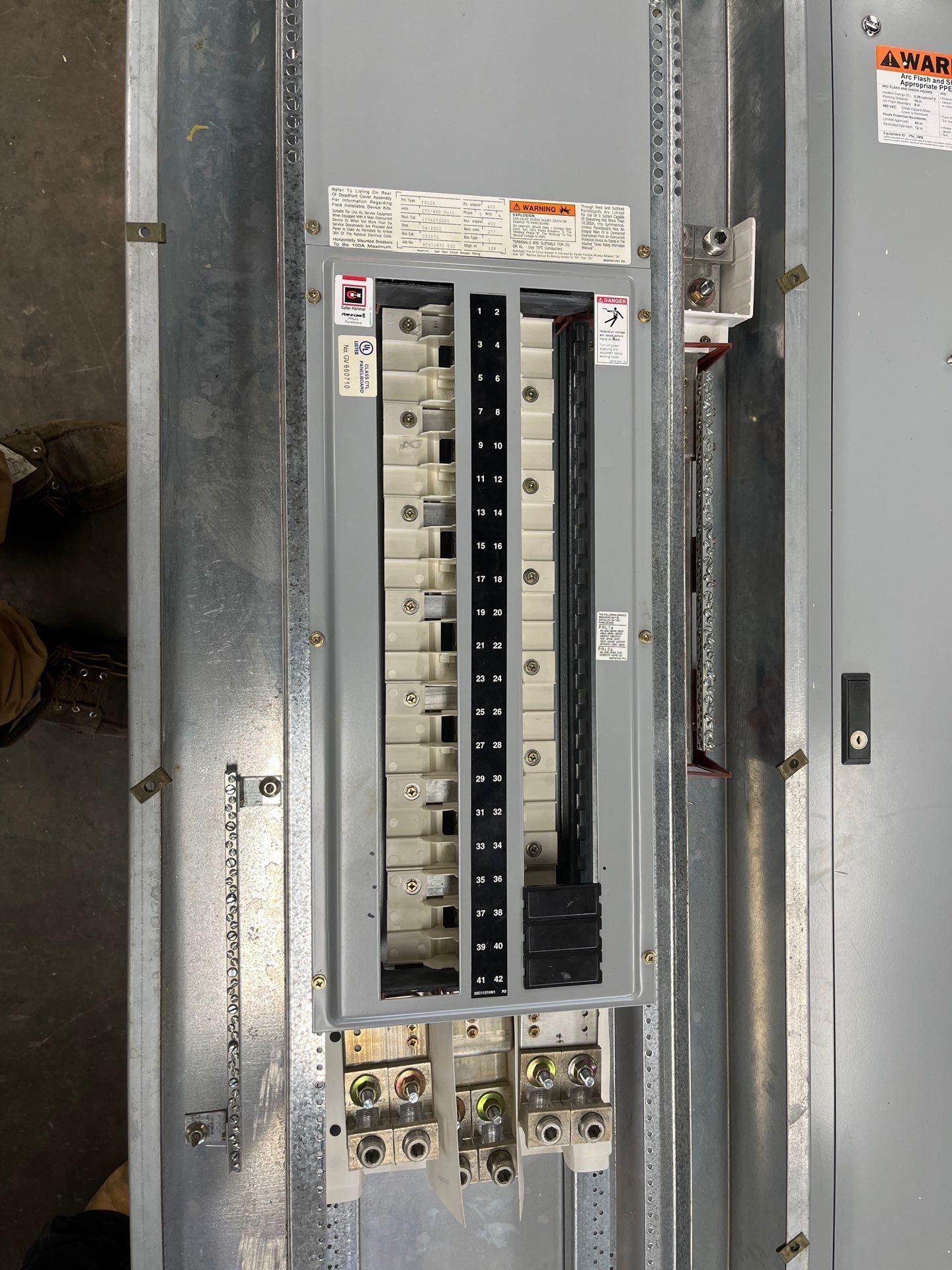 Cutler Hammer PRL2A Panelboard 400A 480/277VV 3PH 4W 42Cir MLO 400 Amp Panel P589 Used