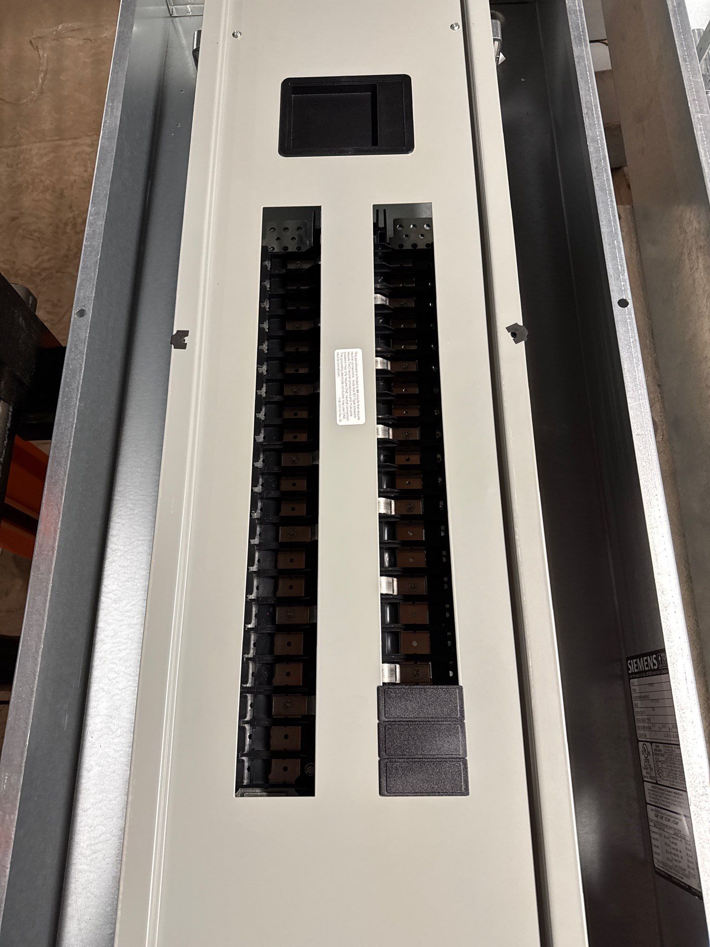 Siemens P1E42ML400ABST Panelboard 400A 480/277V 3PH 4W MLO Panel 400 Amp New