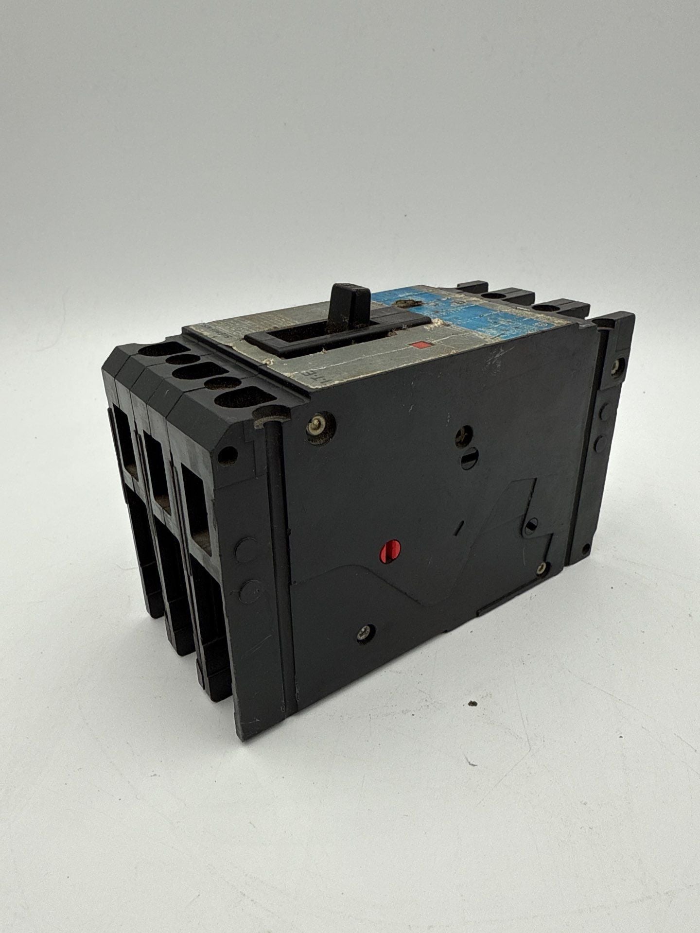 Siemens ITE ED43B015 Circuit Breaker 15A 3P 480V ED4 15 Amp 3 Pole Used