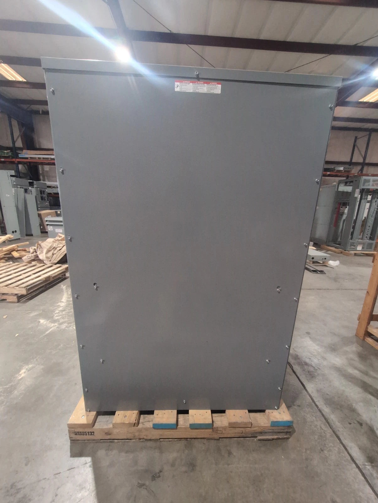 500 kVA Square D EX500T76HFCU Transformer Pri 480V Sec 480/277V 3PH 60Hz New New