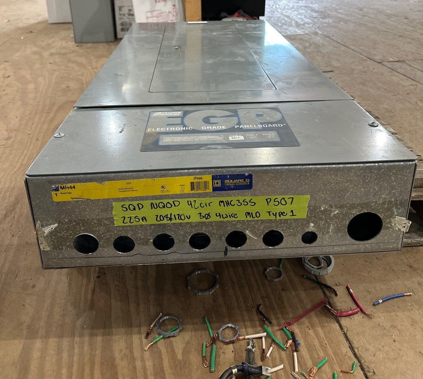 Square D NQOD442L225CU Panelboard 225A 208/120V 3PH 4W 42 Cir MLO Panel 225 Amp Used