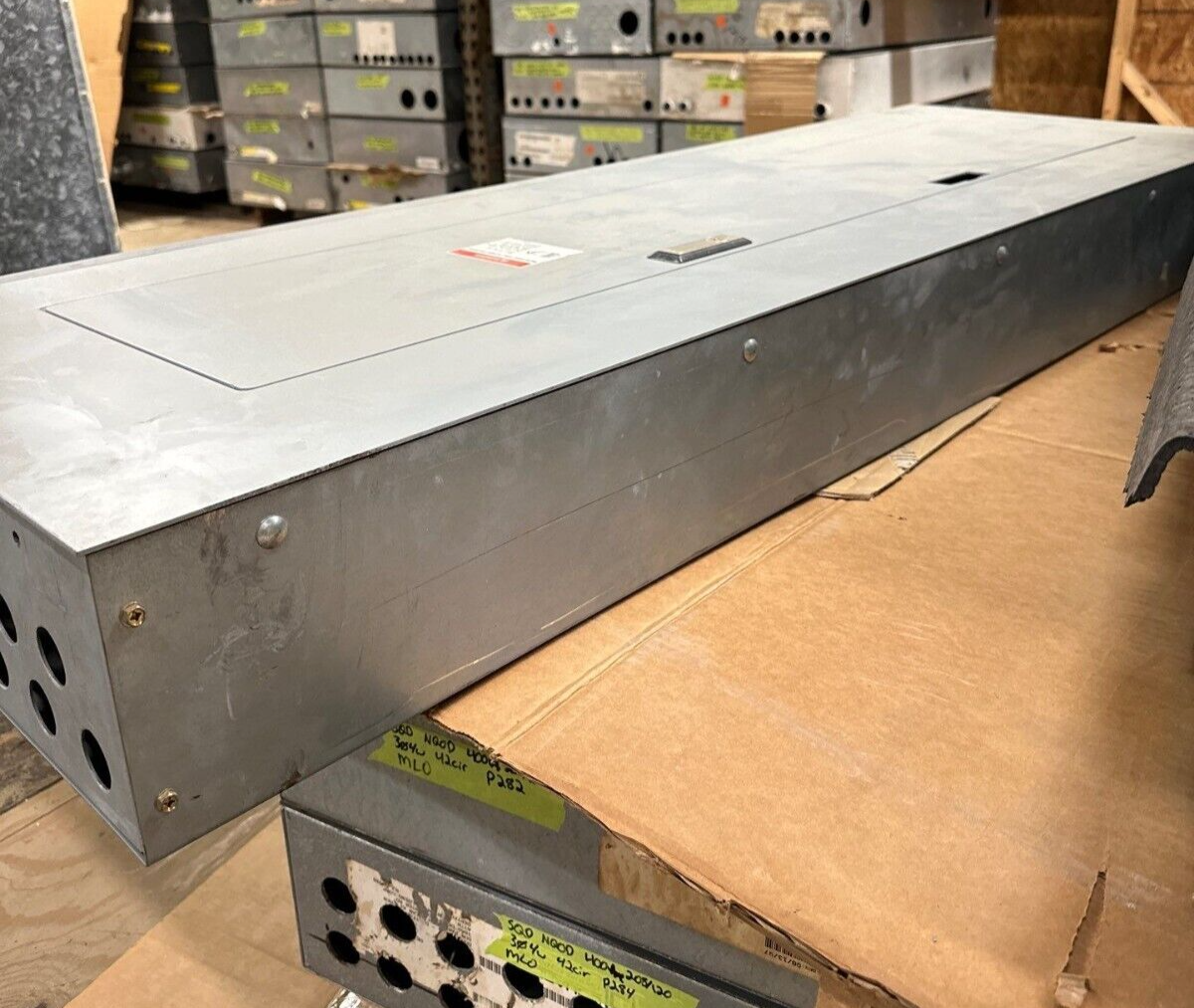 Eaton PRL1A Pow-R-Line Panelboard 400A 208Y/120V 3PH 4W MCB Indoor Encl 42 Cir P087 New