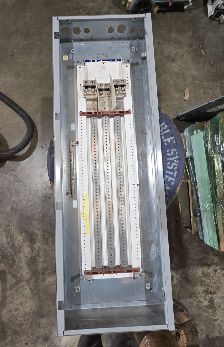 Eaton PRL3A Panelboard 600A 480V 3PH 3W MLO 600 Amp Panel EZB2060R Indoor Encl Used