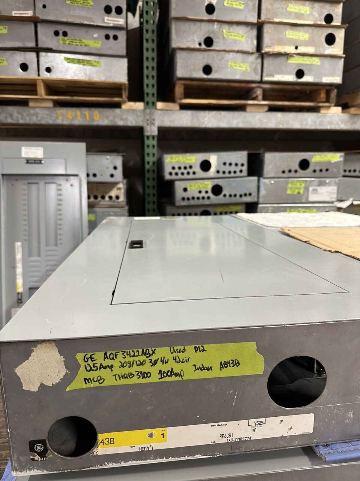 GE AQF3421ABX Panelboard 125A 208Y/120V 3PH 4W 42 CIR MCB THQB32100 Indoor Encl P012 Used