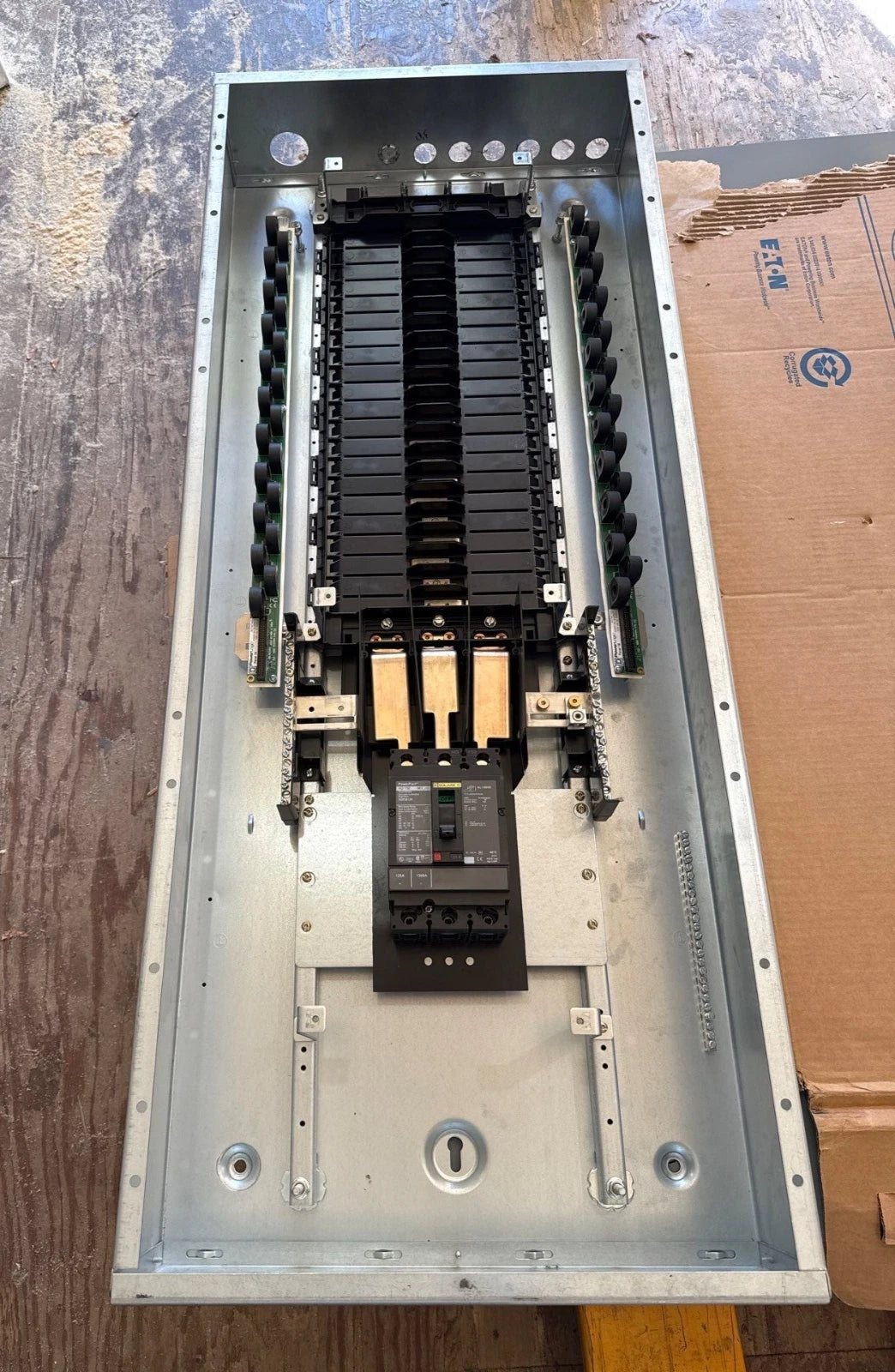 Square D NF Panelboard 125A 480/277V 3PH 4W MCB Panel 125 Amp HDP36125 42 Cir Used