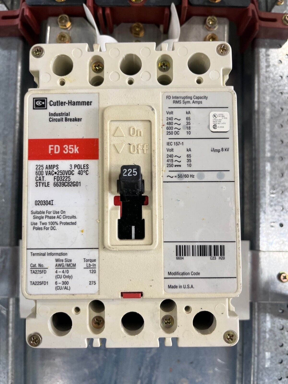 Cutler Hammer PRL2A Panelboard 400A 277/480V 3PH 42 Cir Indoor Encl FD3225 MLO P579 Used