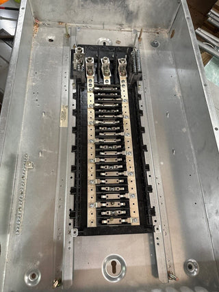 SQD NQOD442L225CU NQOD Panelboard 225A 240V 3PH 4W 42 CIR MLO Main Lug 225 Amp P511 Used