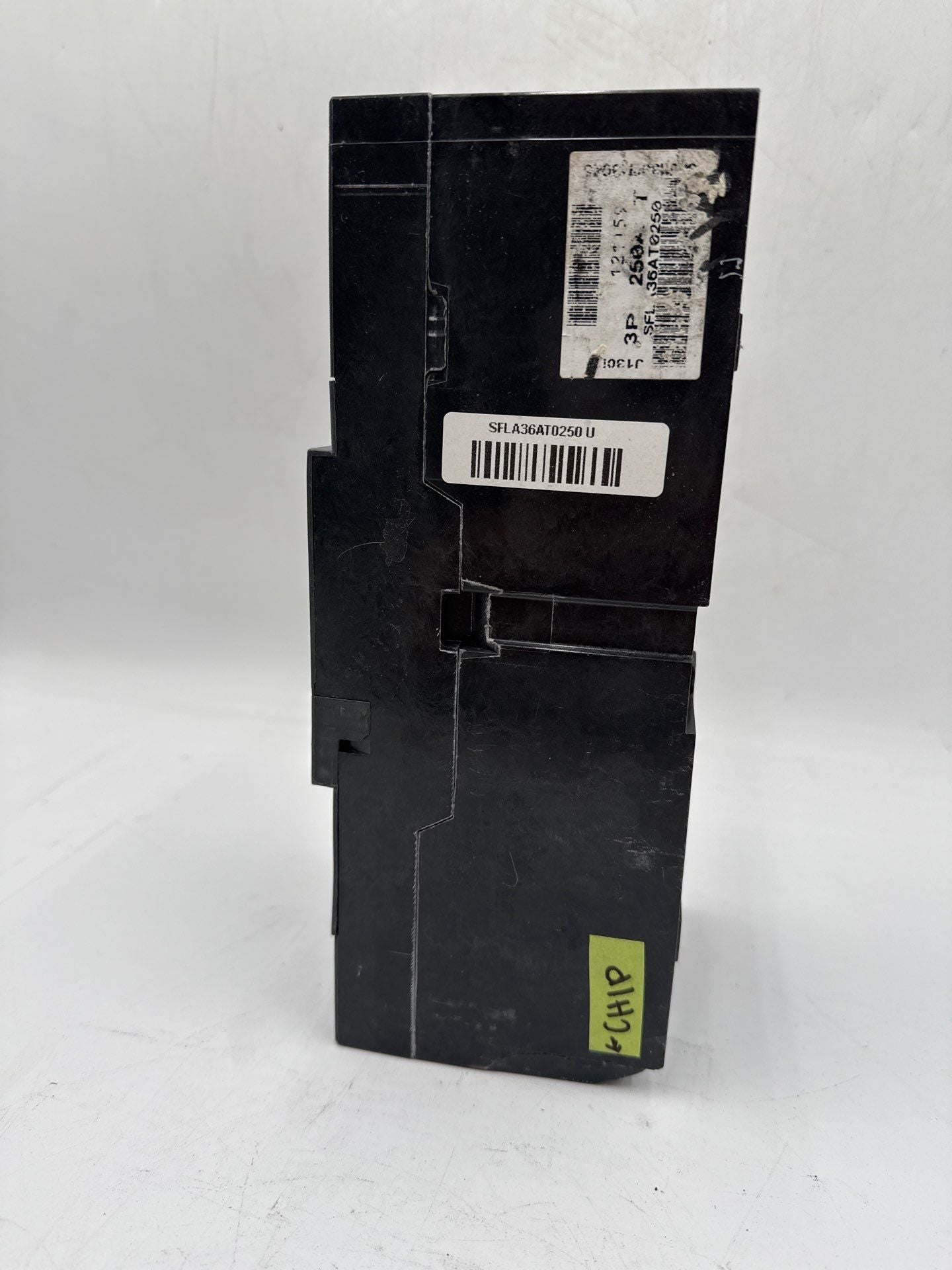 GE SFLA36AT0250 Circuit Breaker 250A 3P 600V Frame 250 Amp 3 Pole CHIPPED Used