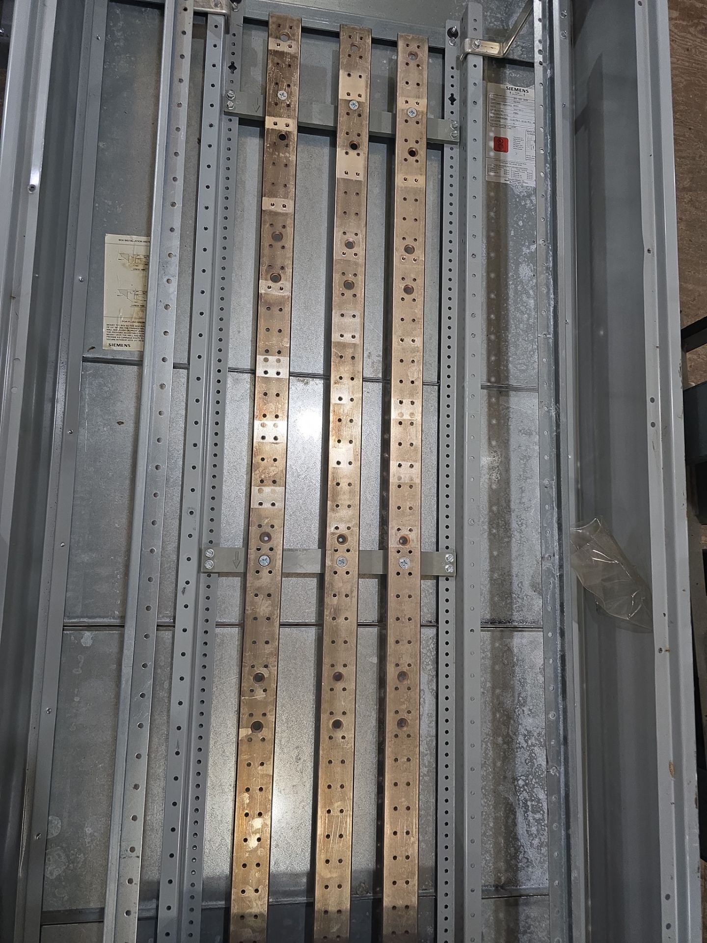 Siemens P4C90M1800FBS P4 Panelboard 800A 208/120V 3PH 4W NMX3B800 Main MCB Used