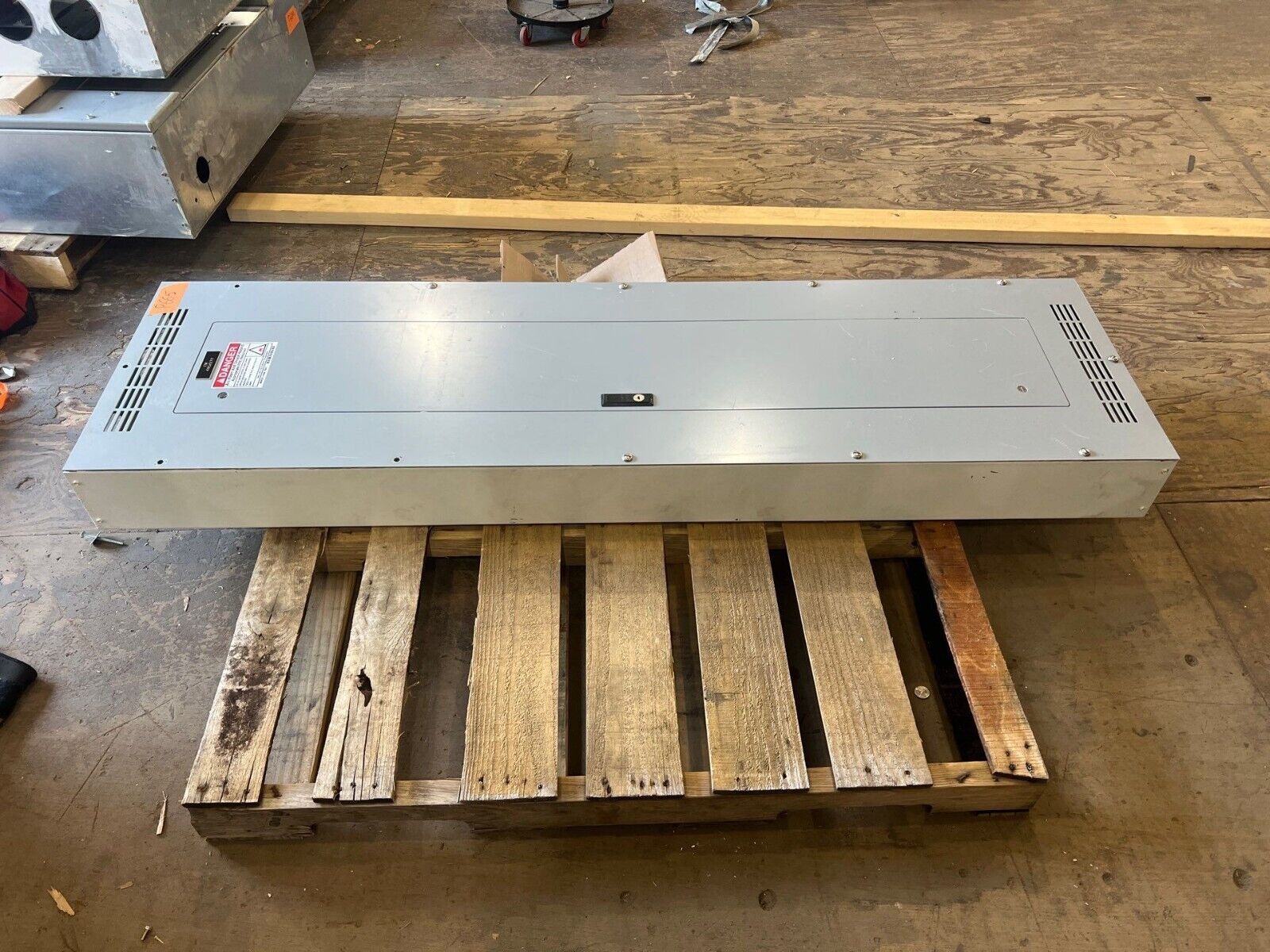 Cutler Panelboard PRL3A Panelboard 600A 480/277V 3PH 4W 42 Circuit MLO Indoor P665 Used