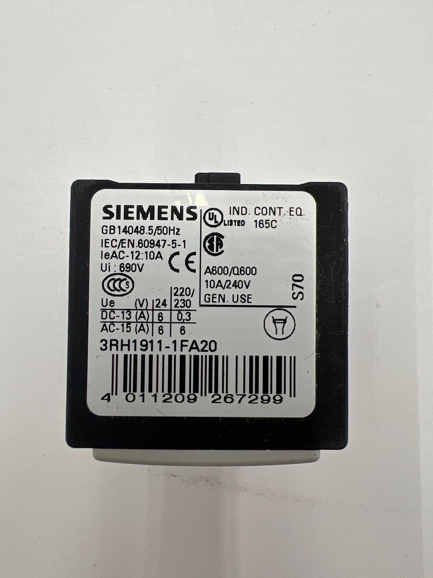 Siemens 3RH1911-1FA20 Auxiliary Contact Block 2NO Front-Mount New