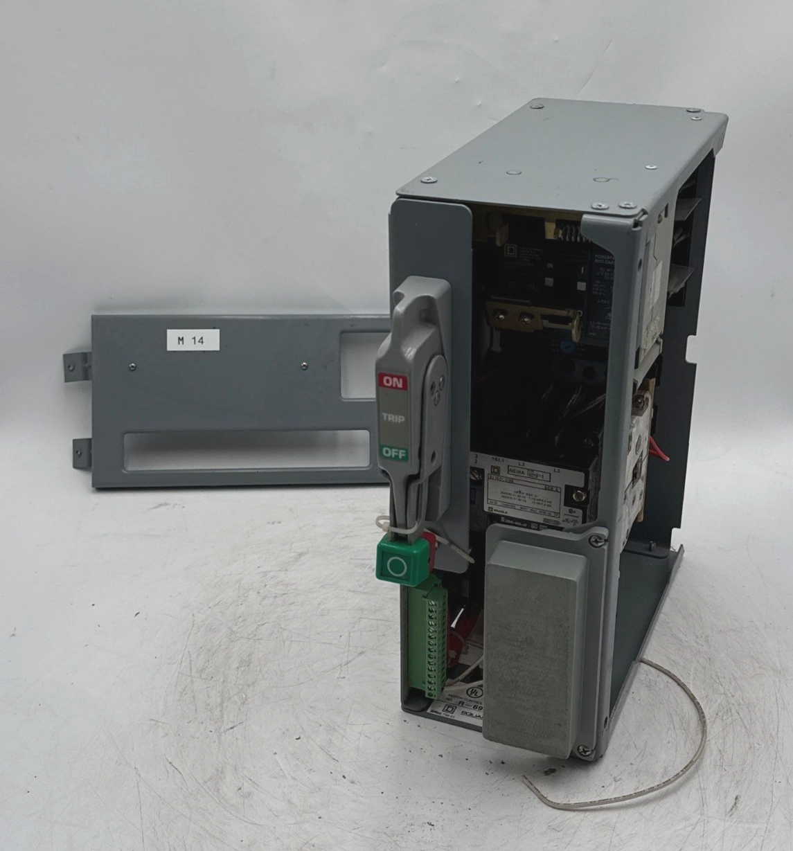 Square D Model 6 6" 15A Breaker Combo MCC Bucket Size 1 Starter GJL36015M03 Used