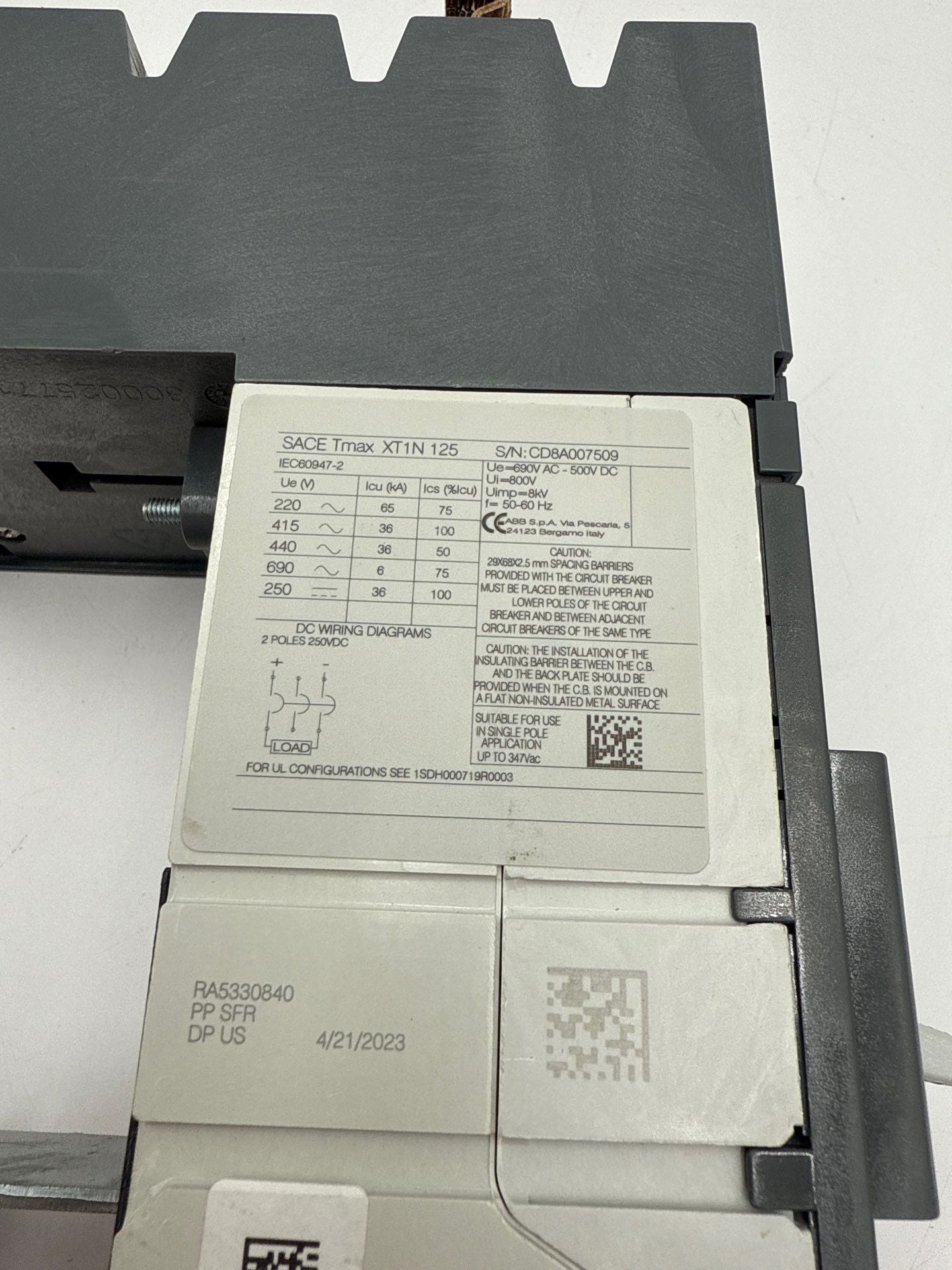 ABB XT1NU3125AYD000XXX ReliaGear Circuit Breaker 125A 3P 600V XT1N 125 125 Amp Used