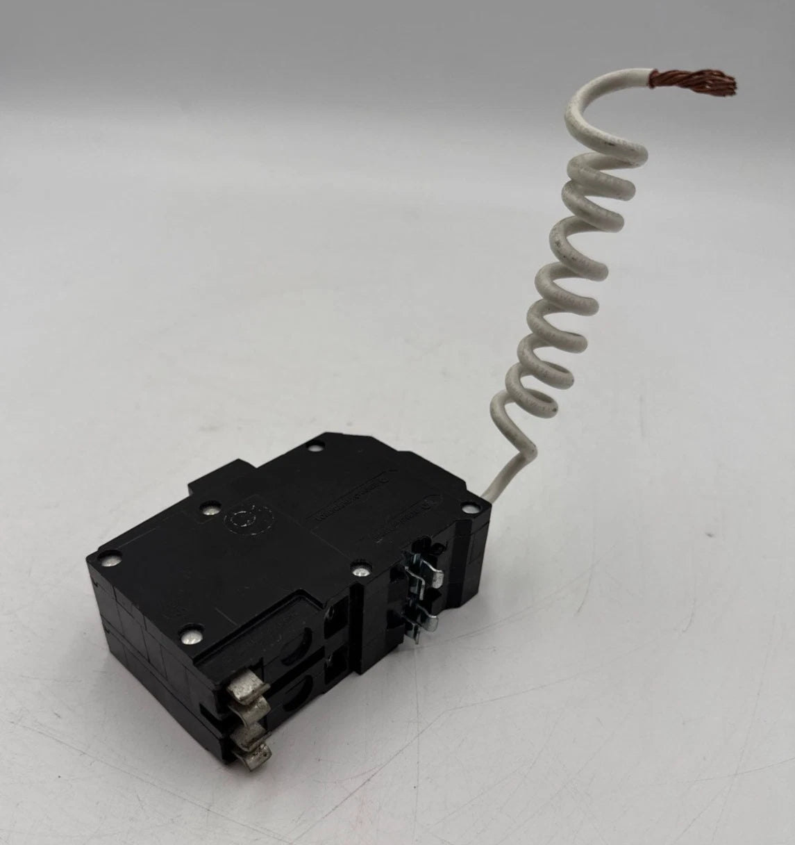 Square D QO215GFI Circuit Breaker 15A 2P 120/240V 1PH 10kA QO Plug On 15 Amp Used