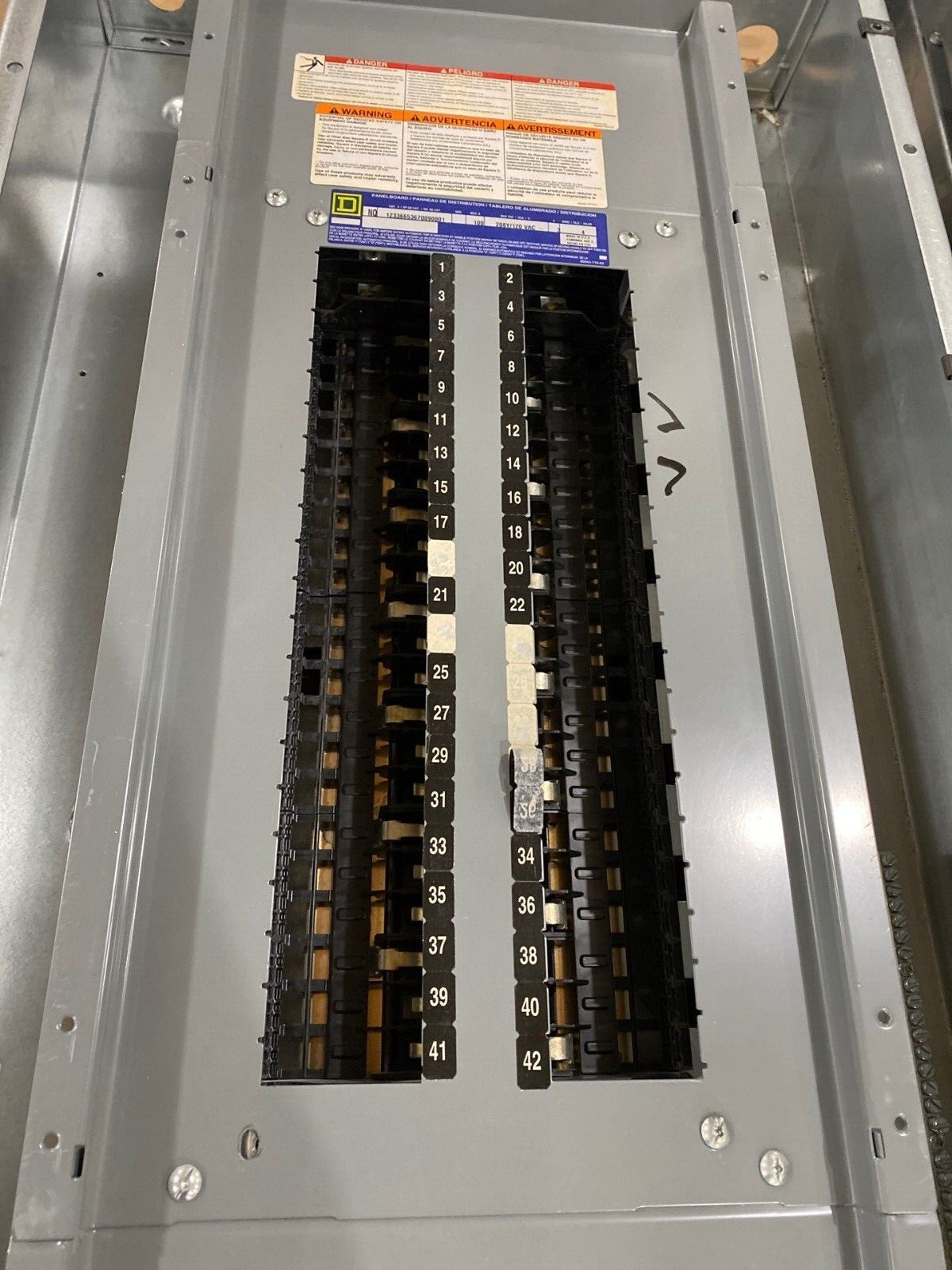 Square D NQ Panelboard 100A 208Y/120V 3PH 4W 42 Circuit Indoor Encl MLO MH38BE P650 Used