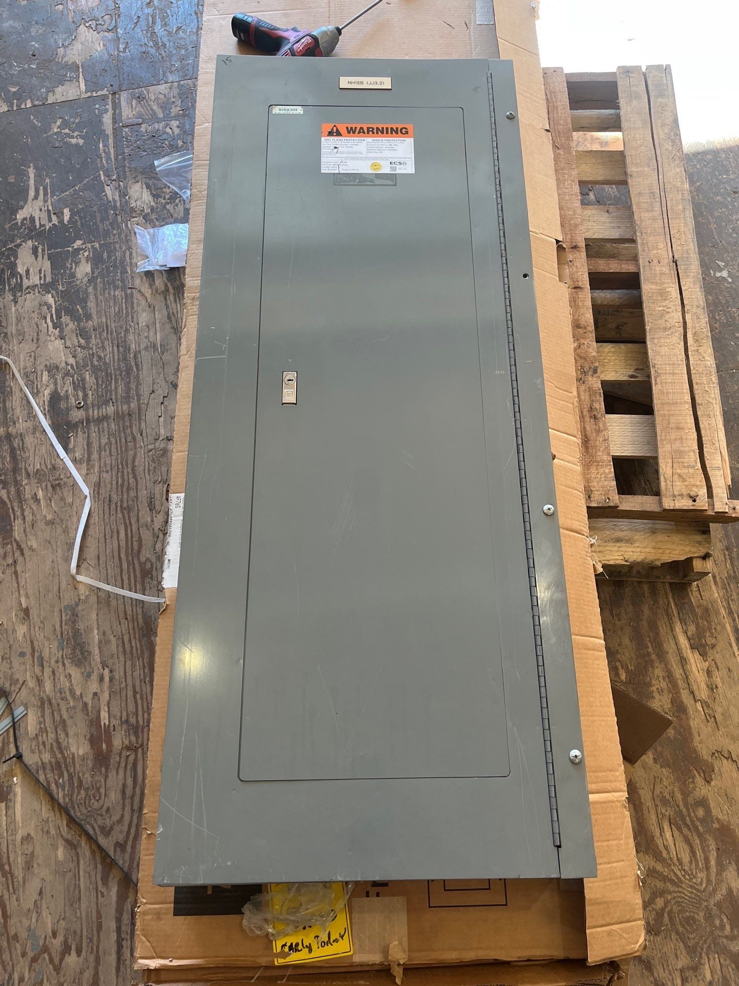 Square D NF Panelboard 30A 480Y/277V 3PH 4W 42 Space Main HJP36030 MCB Indoor New