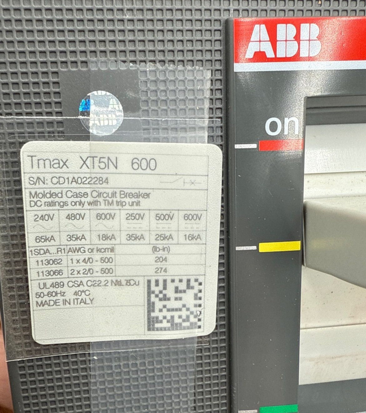 ABB XT5N 600 Tmax XT5NU360BFFF000XXX Circuit Breaker 600A 3P 600V Ekip Dip LSI New