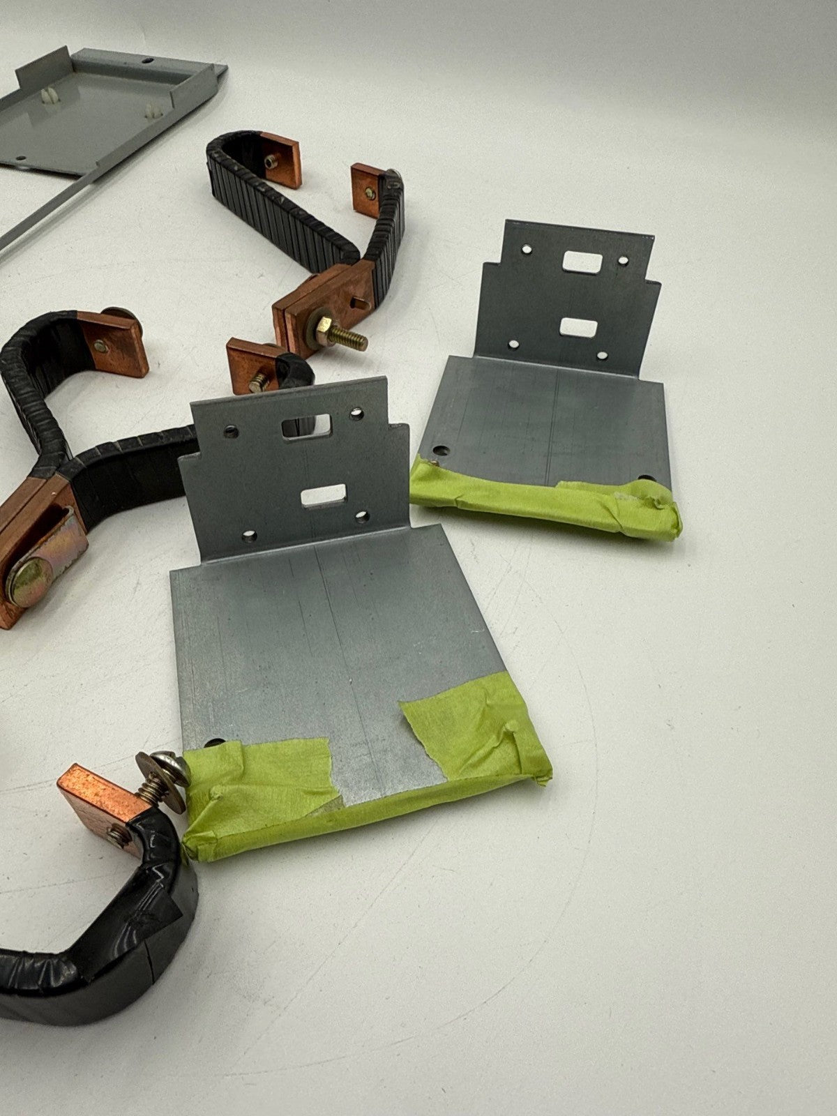 GE SFD1K Mounting Hardware Twin SFD1K SFHA SFLA SFDA 250A Max Cover 27" Used