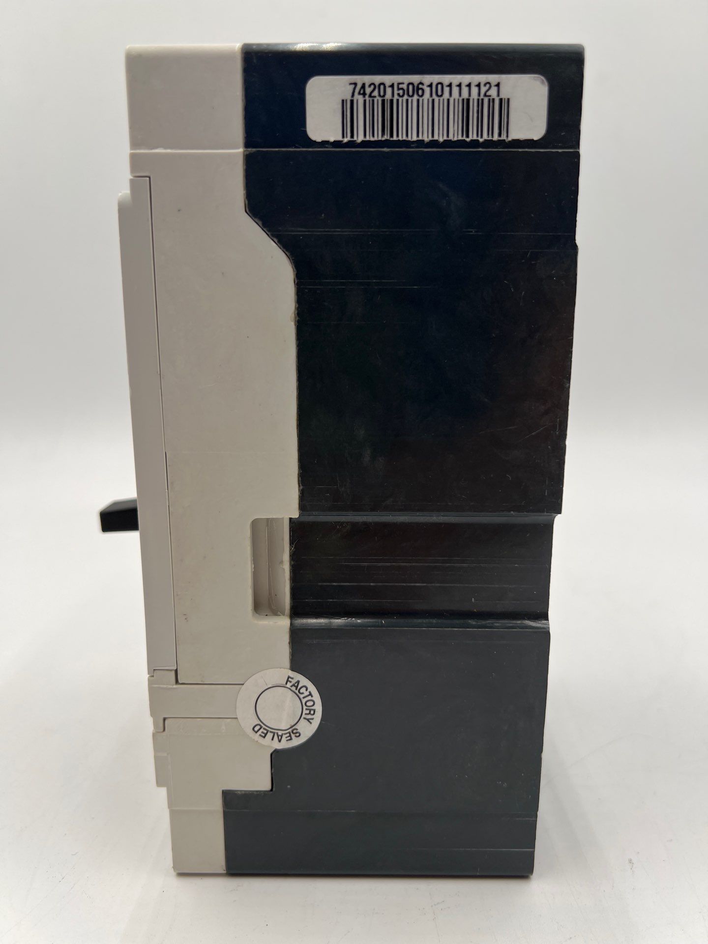 Eaton JGC3250NNWC Circuit Breaker 100A 3P 600V 3PH Bolt On JGC3100 Used