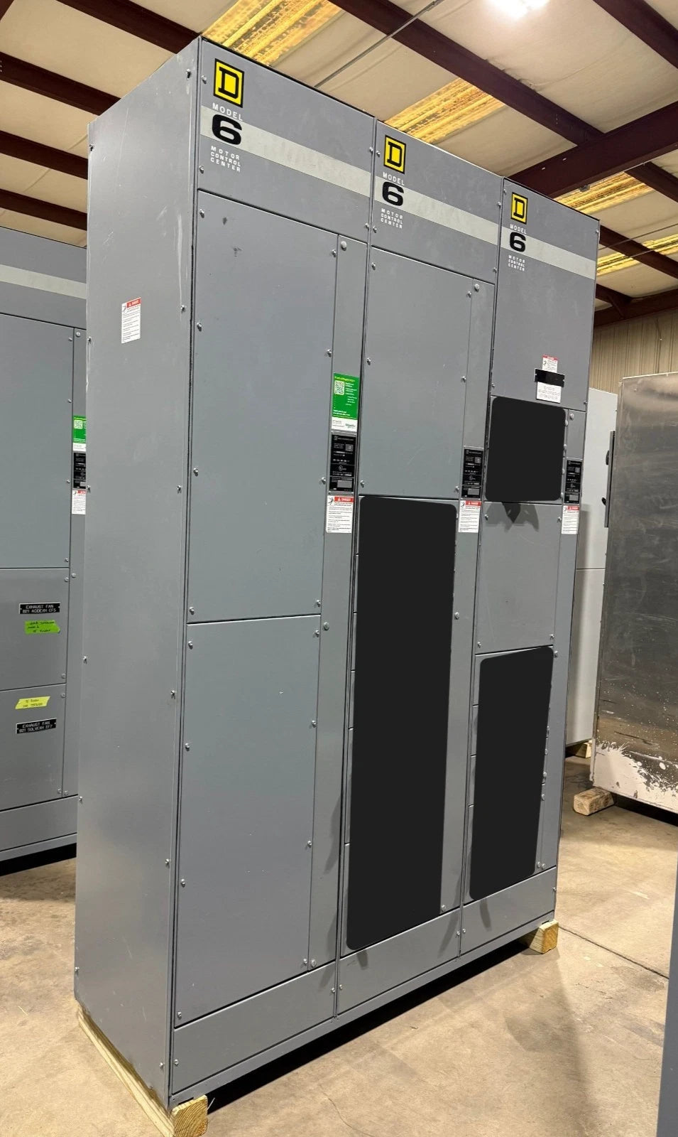 Sq D Model 6 1200A/600A 600V MCC Motor Control Center MLO 3x Section -READ DESC New