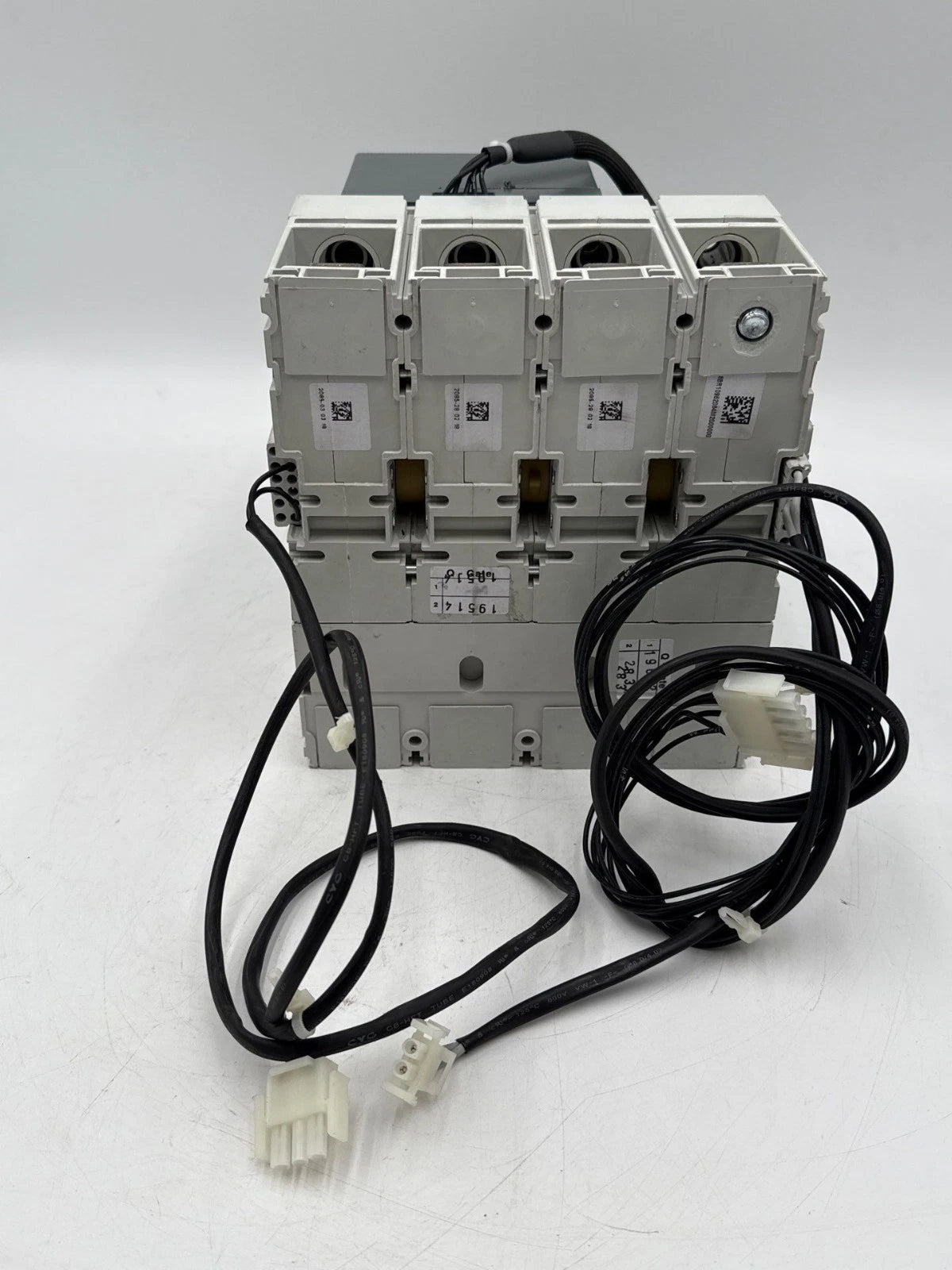 ABB SACE T5N 400 Circuit Breaker 400A 4P 600V 400 Amp Shunt 24V Motor Operator Used