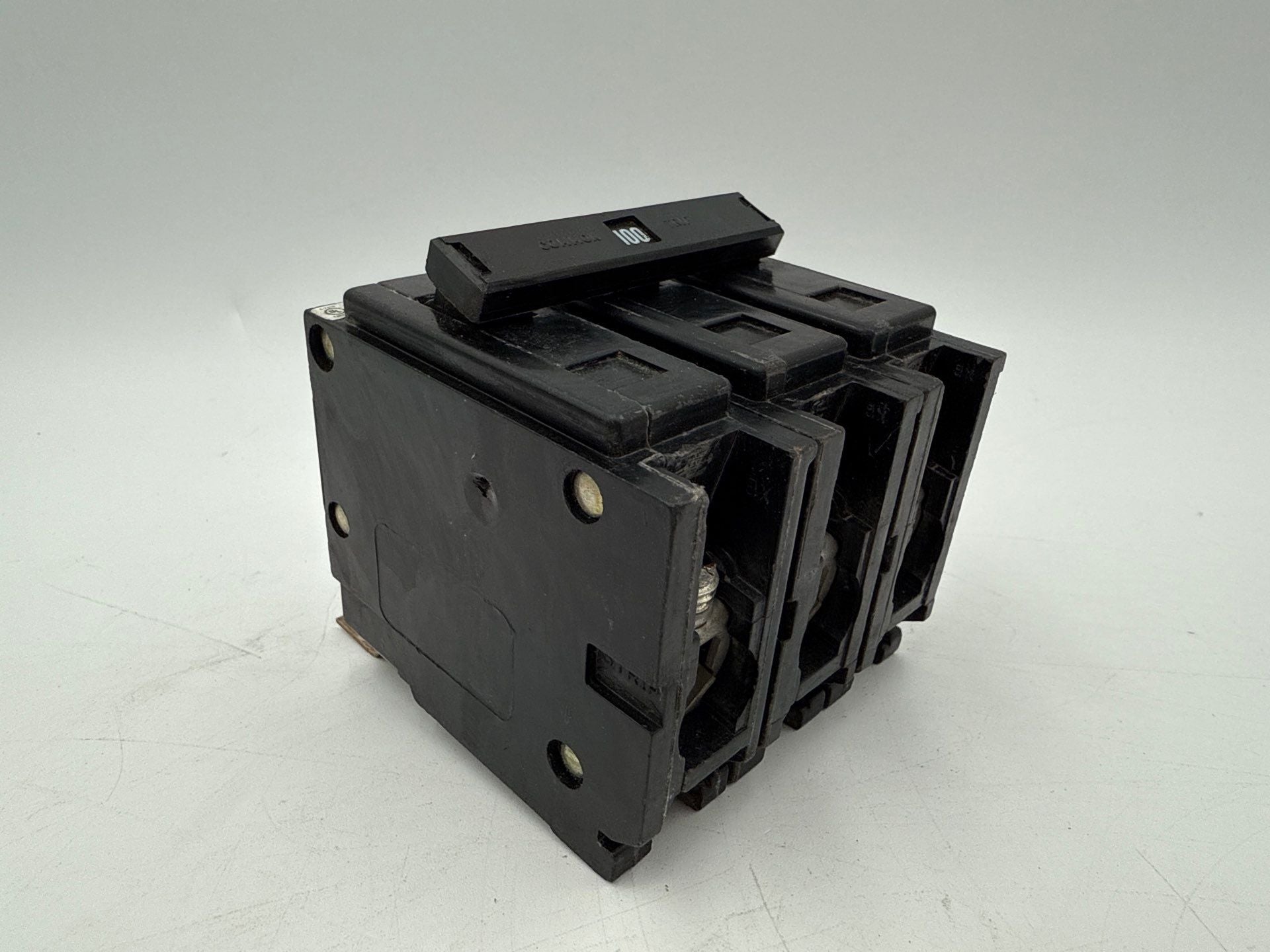 Eaton BAB3100H Circuit Breaker 100A 3P 240V BAB 100 Amp 3Pole Bolt On 3PH BA3100 Used